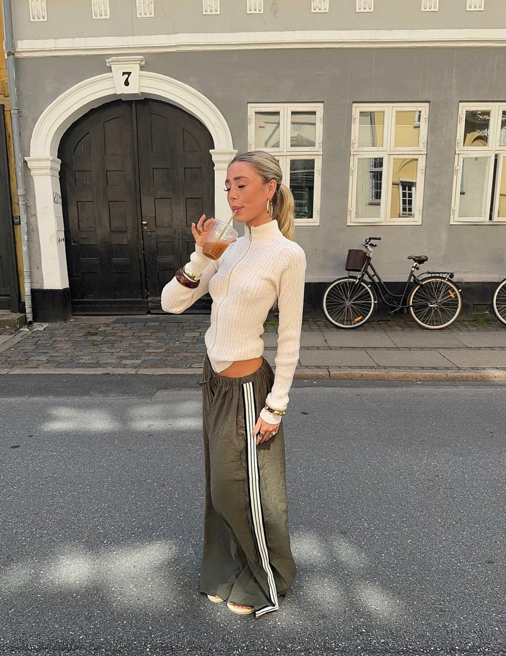 Samantha pants with striped details – Khaki