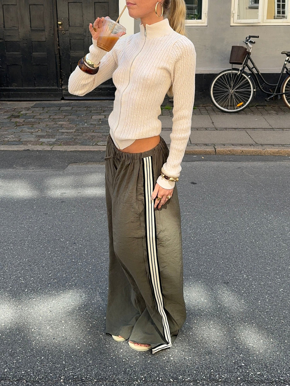 Samantha pants with striped details – Khaki