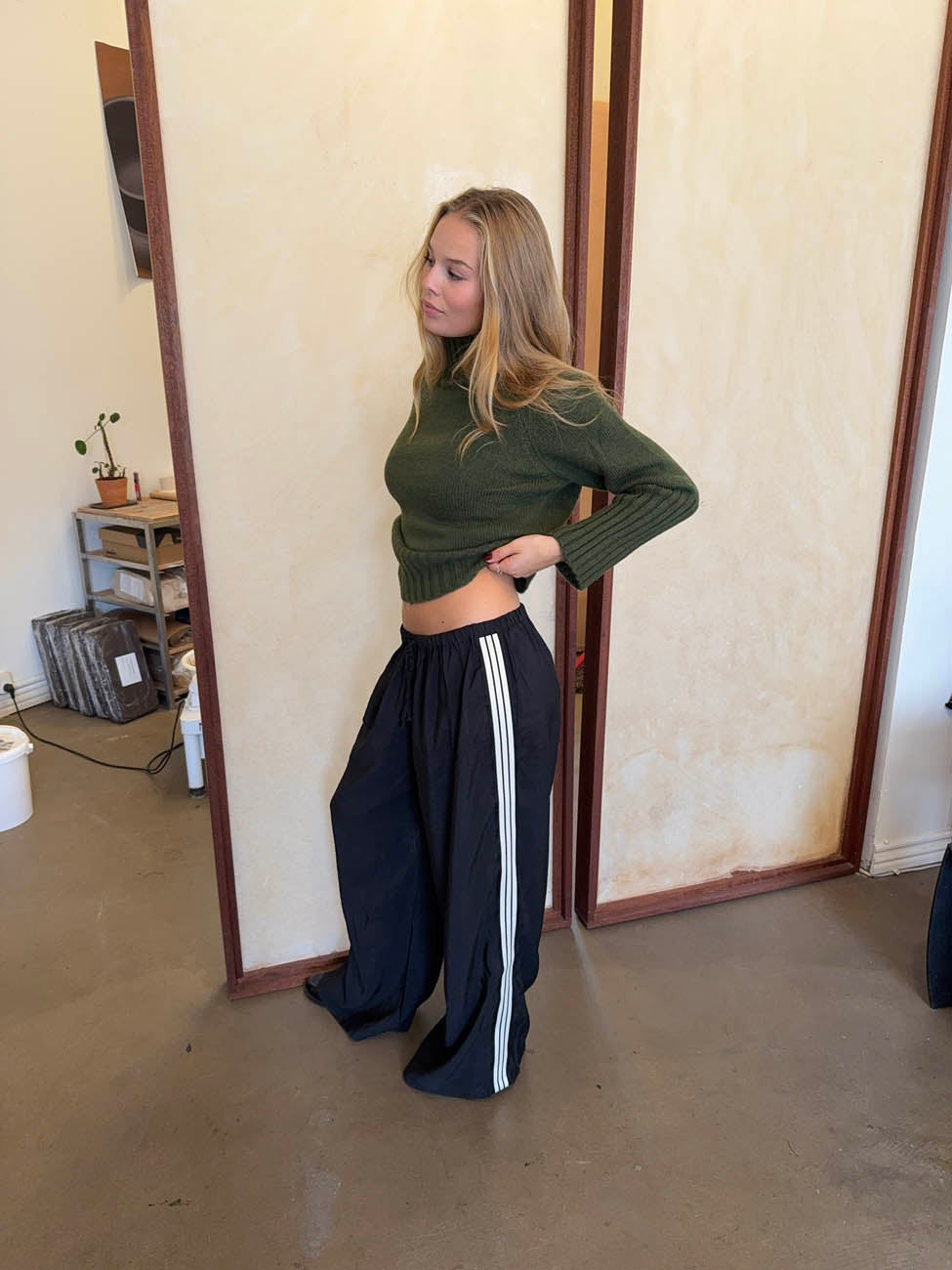 Samantha trousers with stripe details – Black