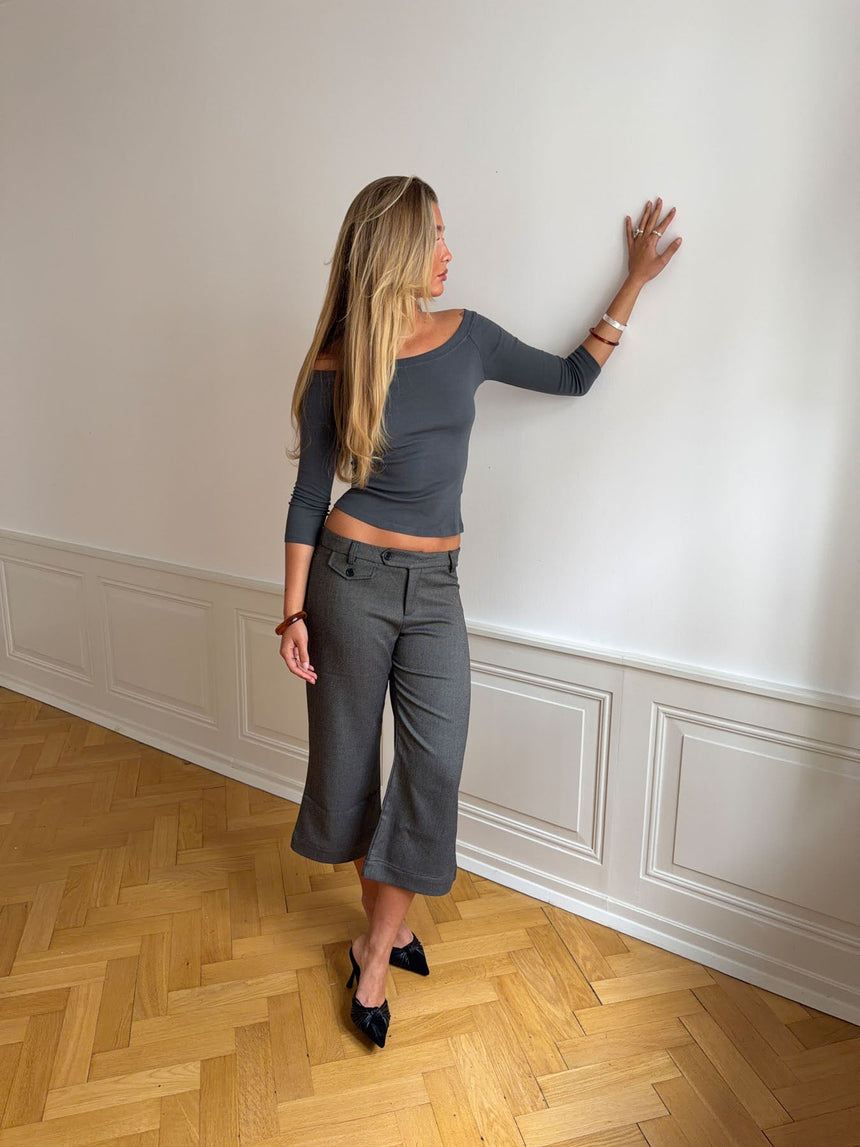 Taratina capri pants with details – Grey