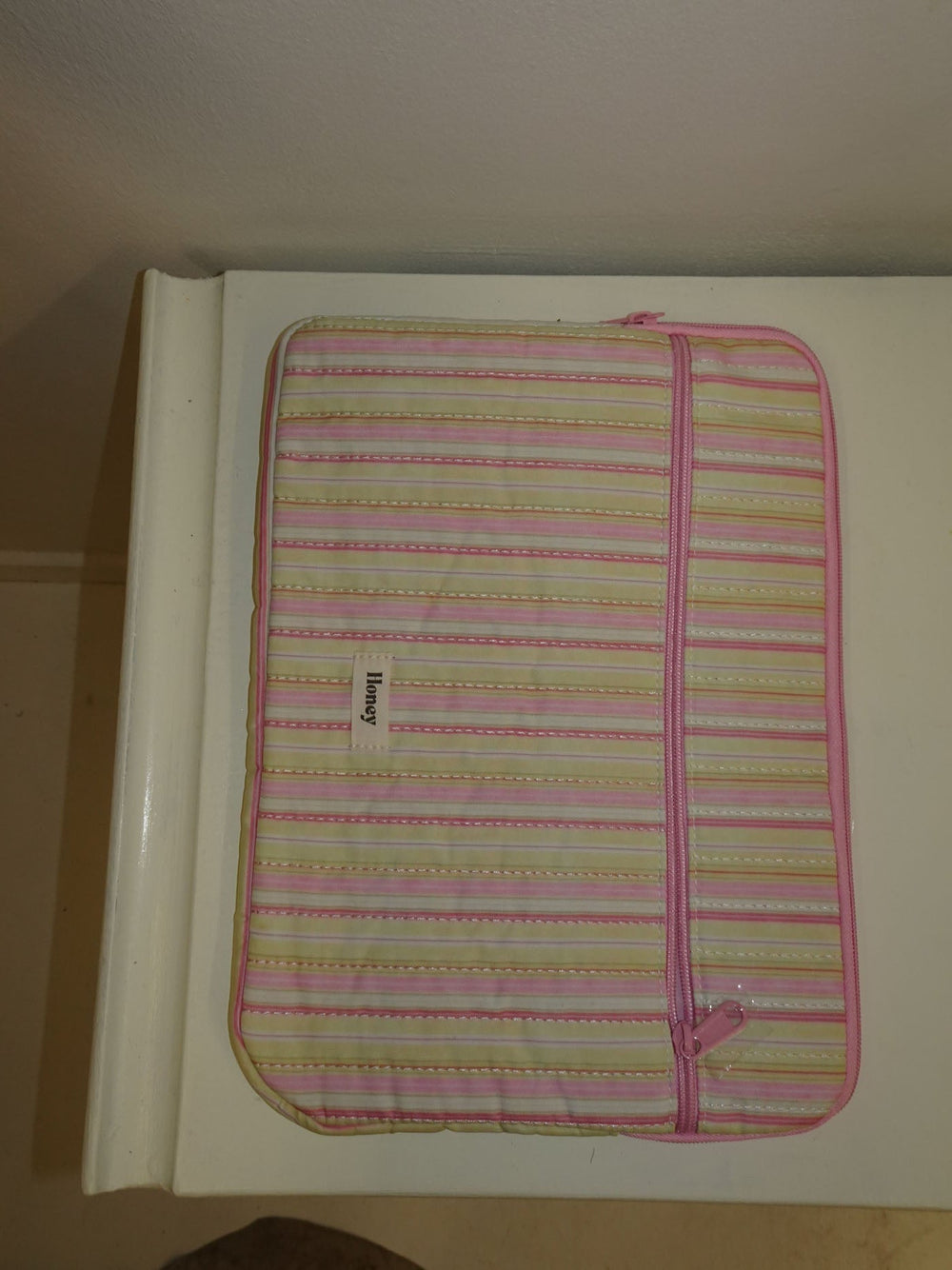 Honey computer sleeve - Pink med lyse gule striber