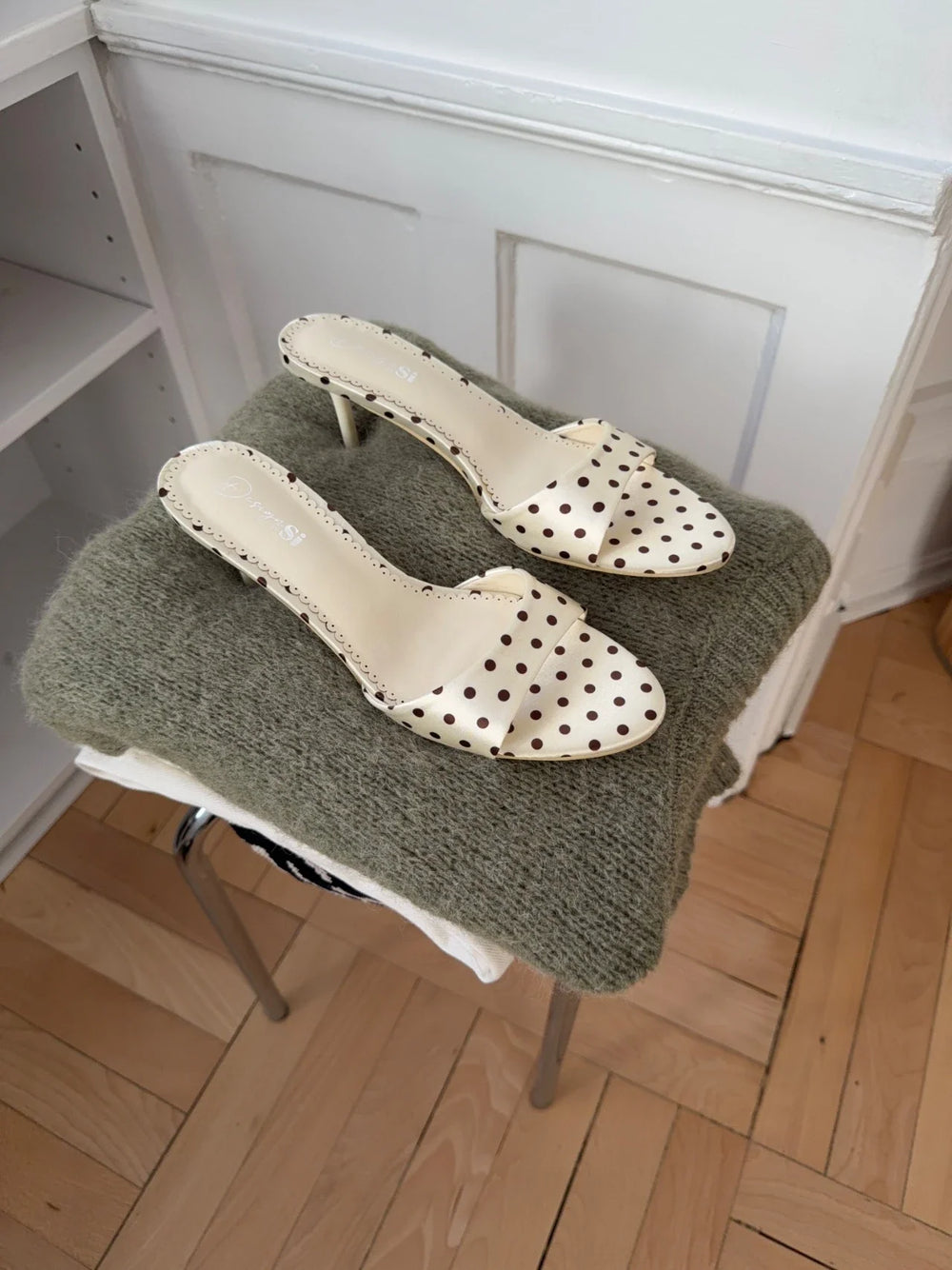 Dottie Mules - Cream/Brown