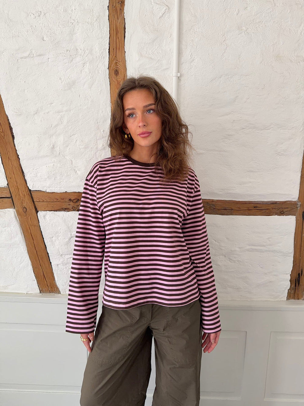 "Main character energy" blouse with stripes - Pink/brown/yellow