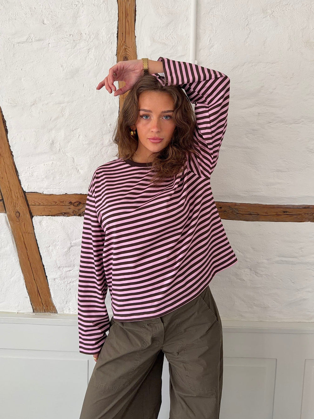 "Main character energy" blouse with stripes - Pink/brown/yellow
