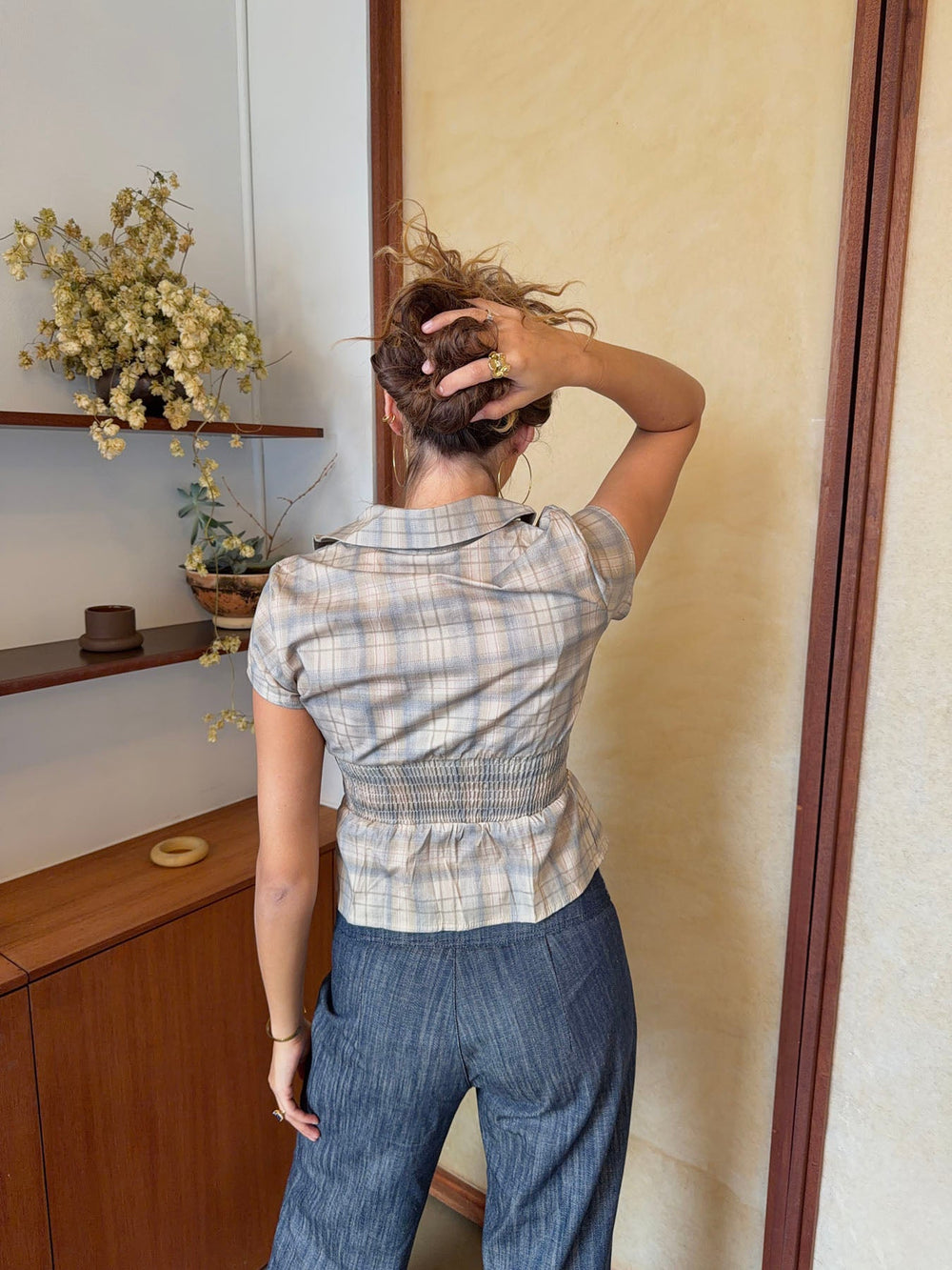 Ludmikka fitted shirt – Beige/Grey