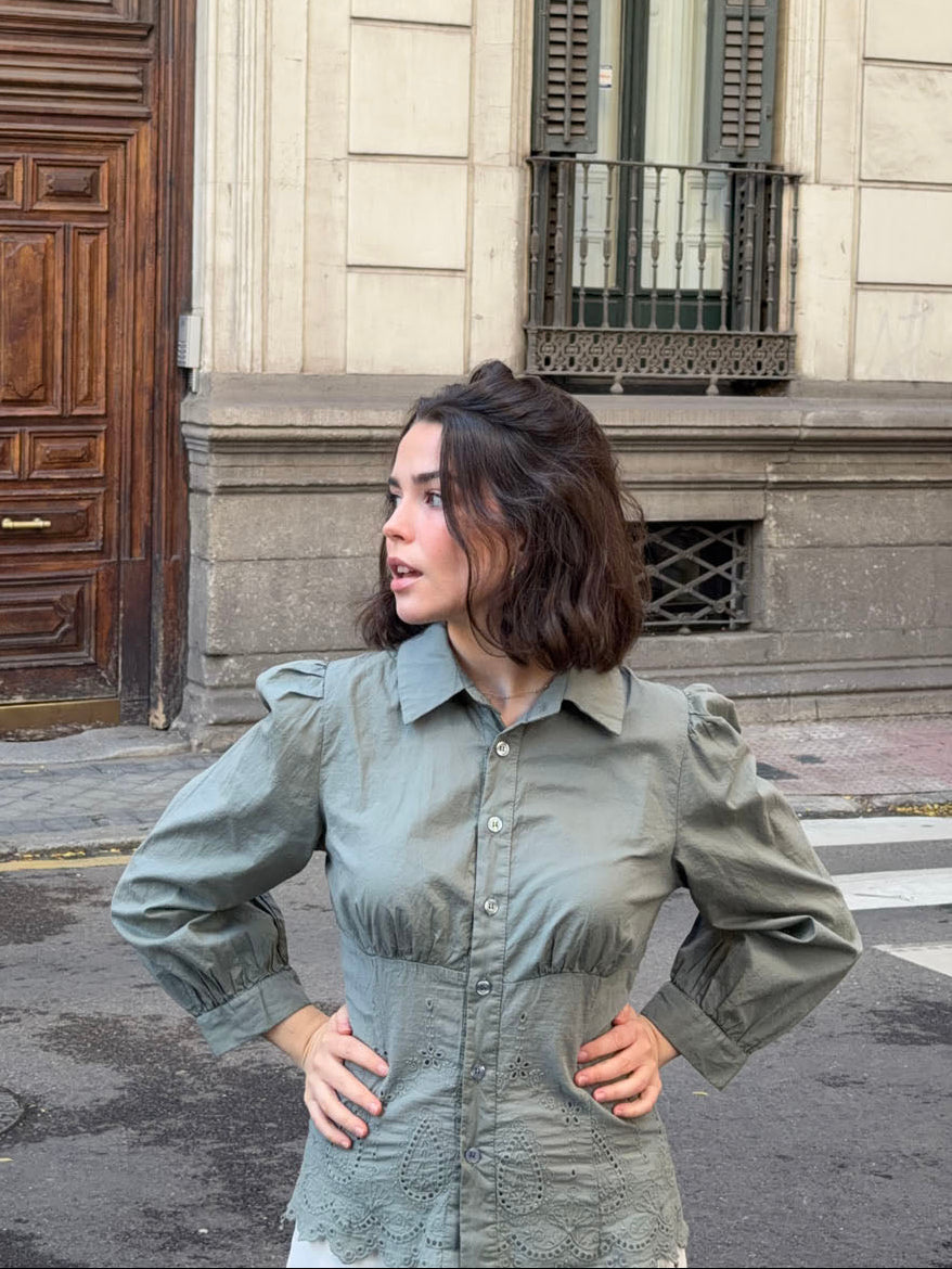 Smilly tailored shirt with embroidery – Khaki