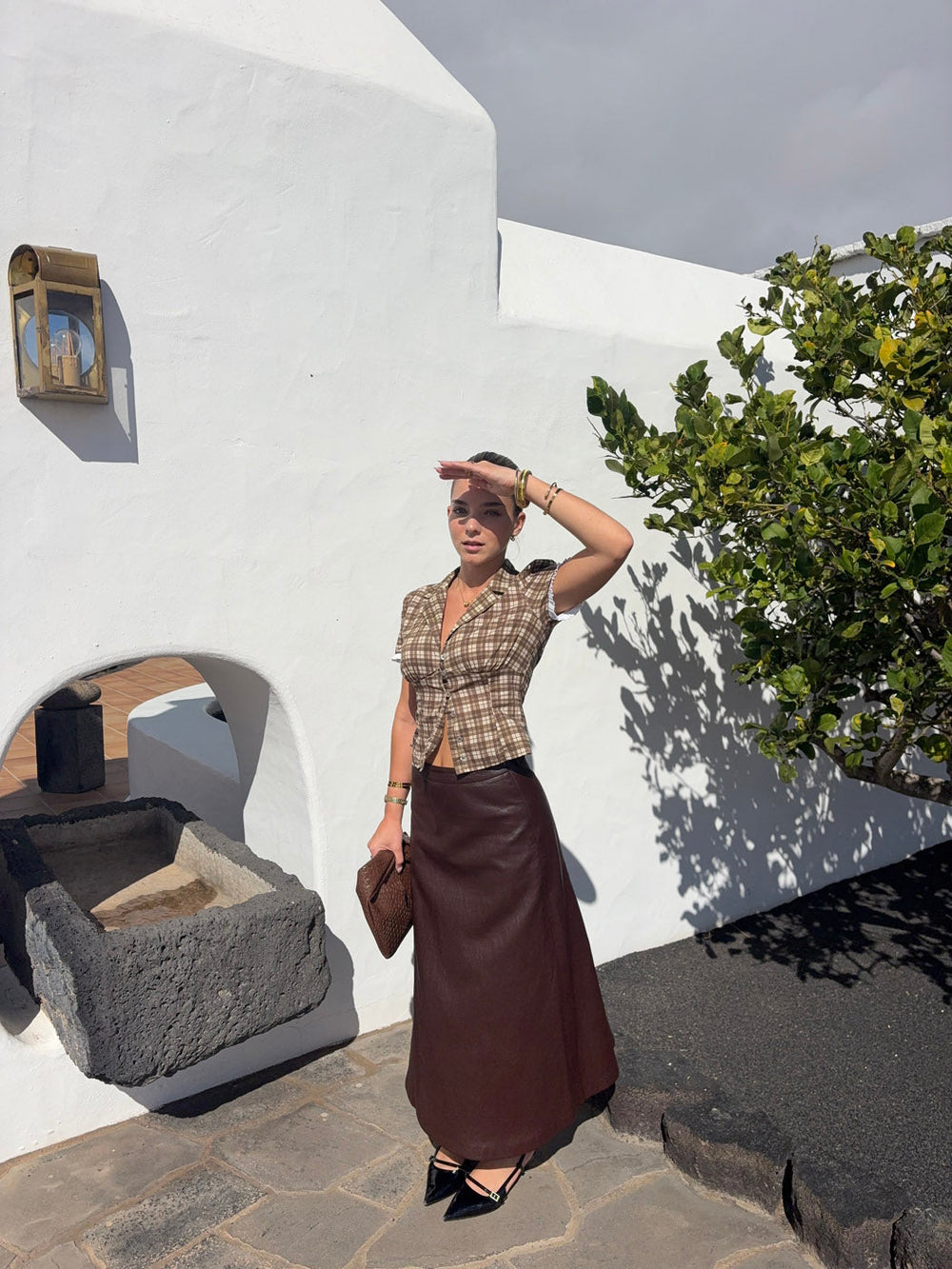 Kassandra fitted shirt with checkers – Brown/white