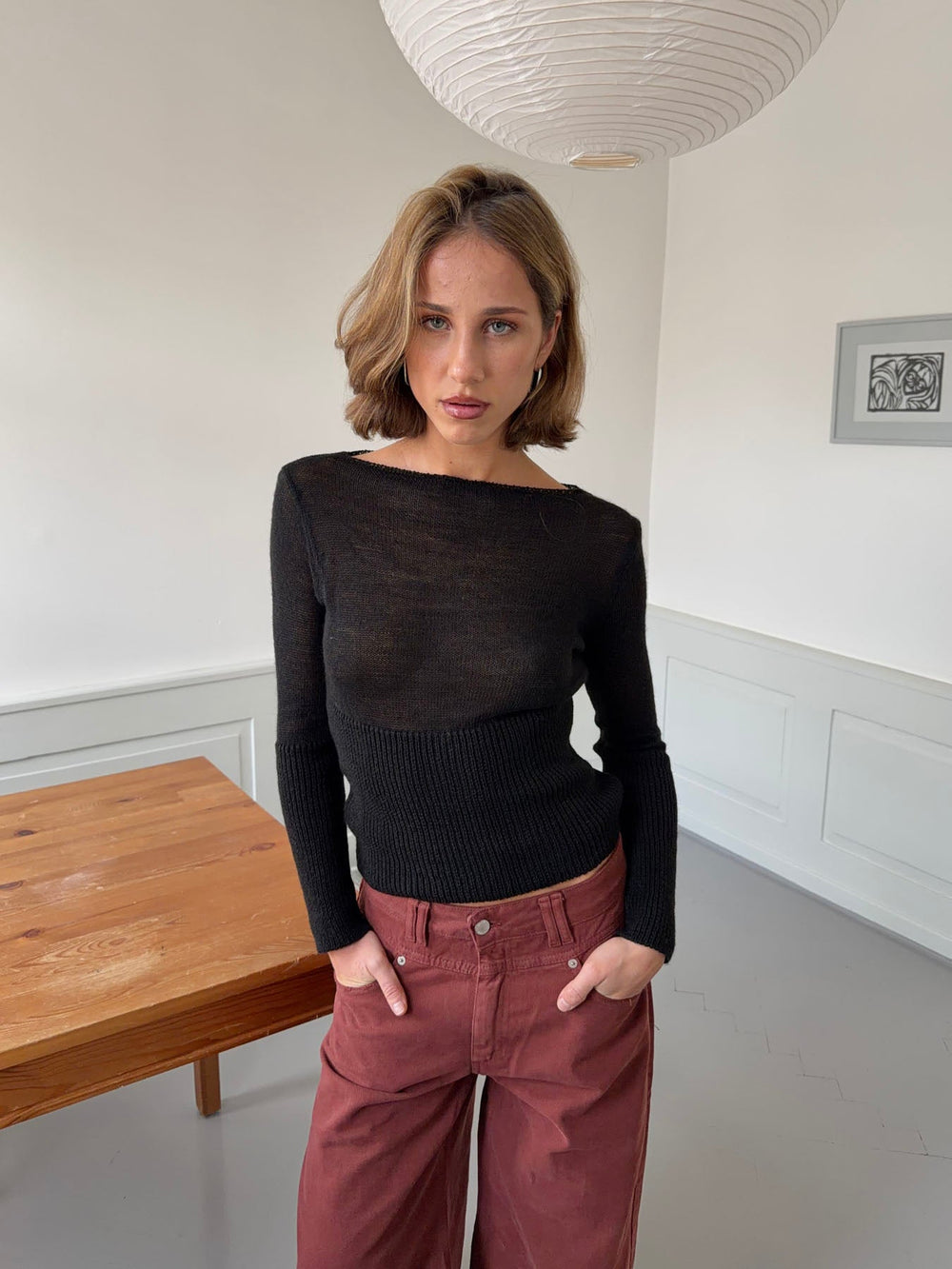 Lova fitted knit sweater – Black