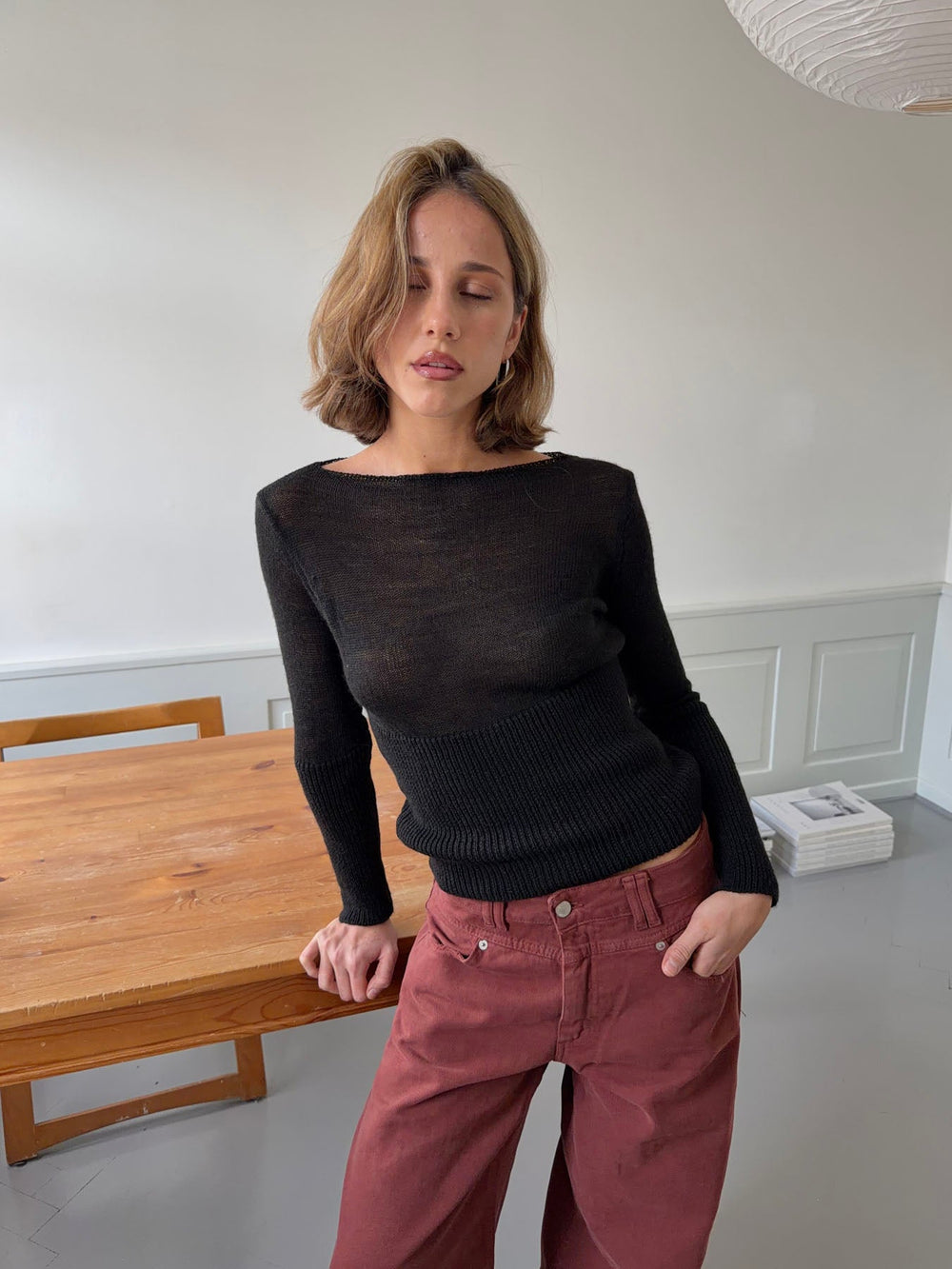 Lova fitted knit sweater – Black