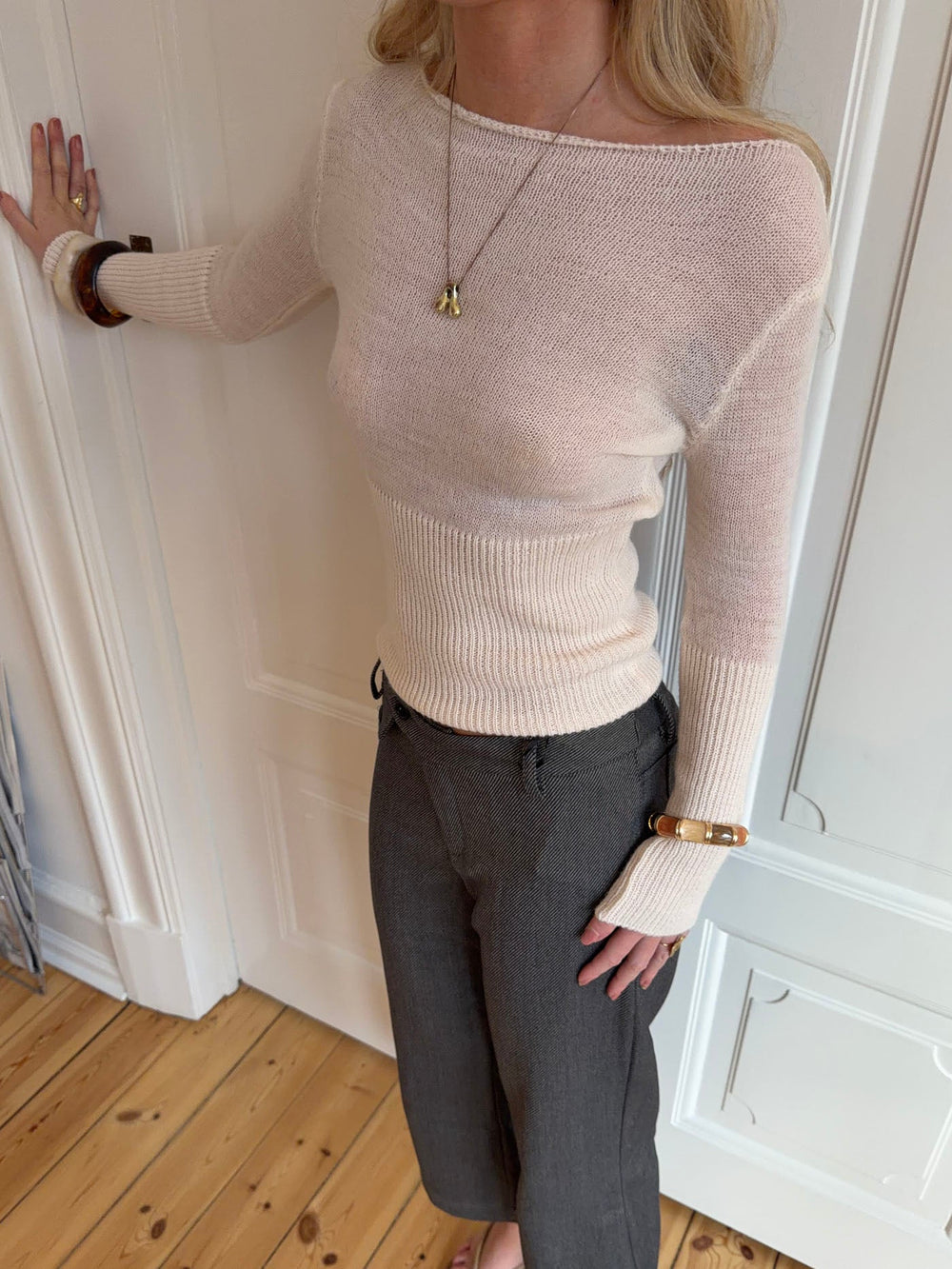 Lova fitted knit sweater - White