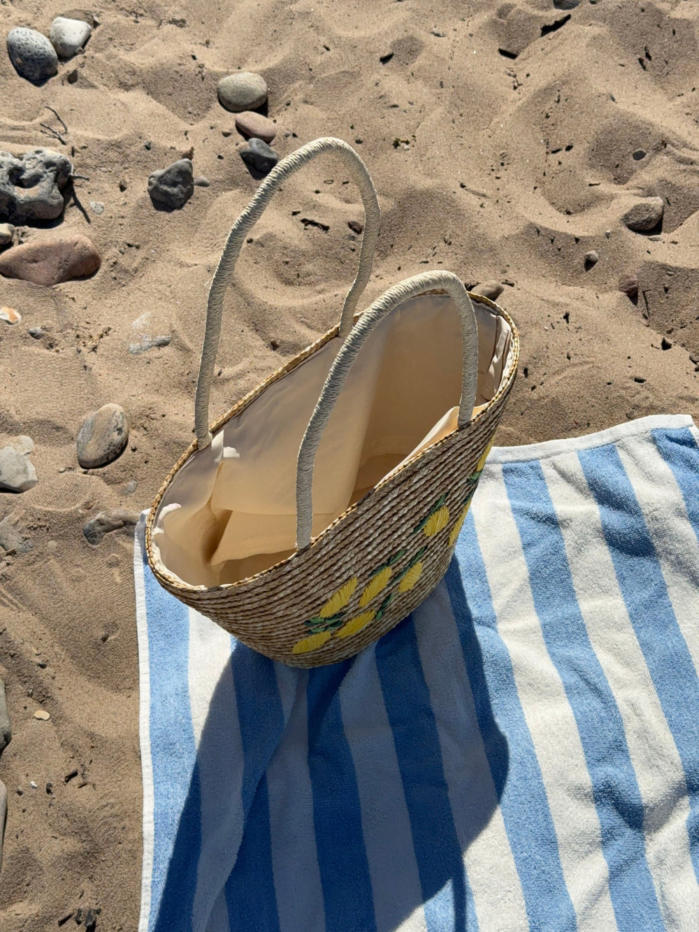 Terlizzi woven straw bag with lemon embroidery – Beige/yellow