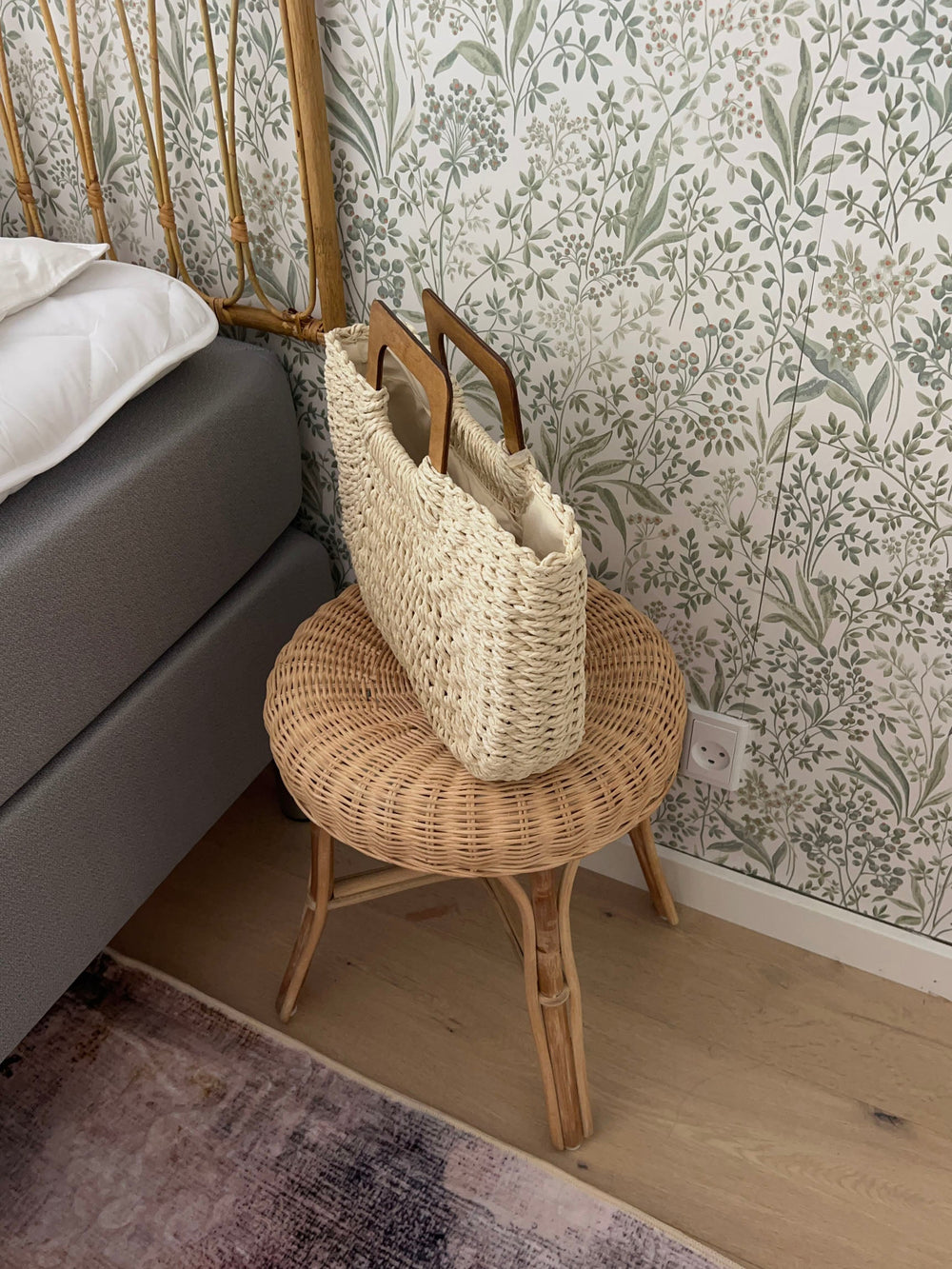 Mascali woven straw bag with wooden handle – Beige