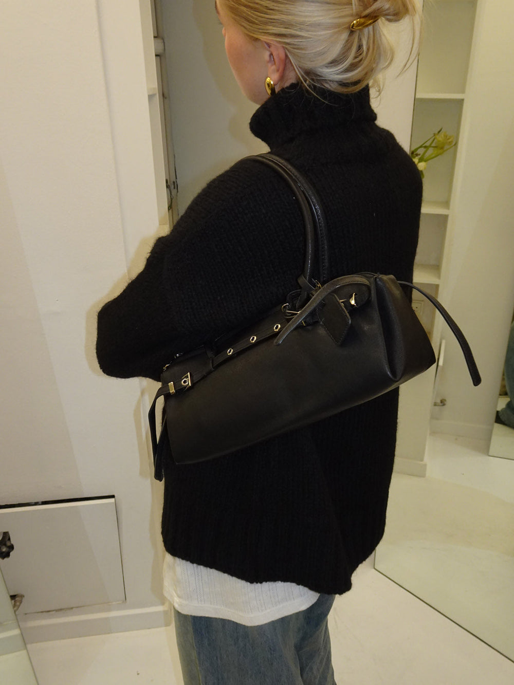 Bobby handbag with metal buttons - Black