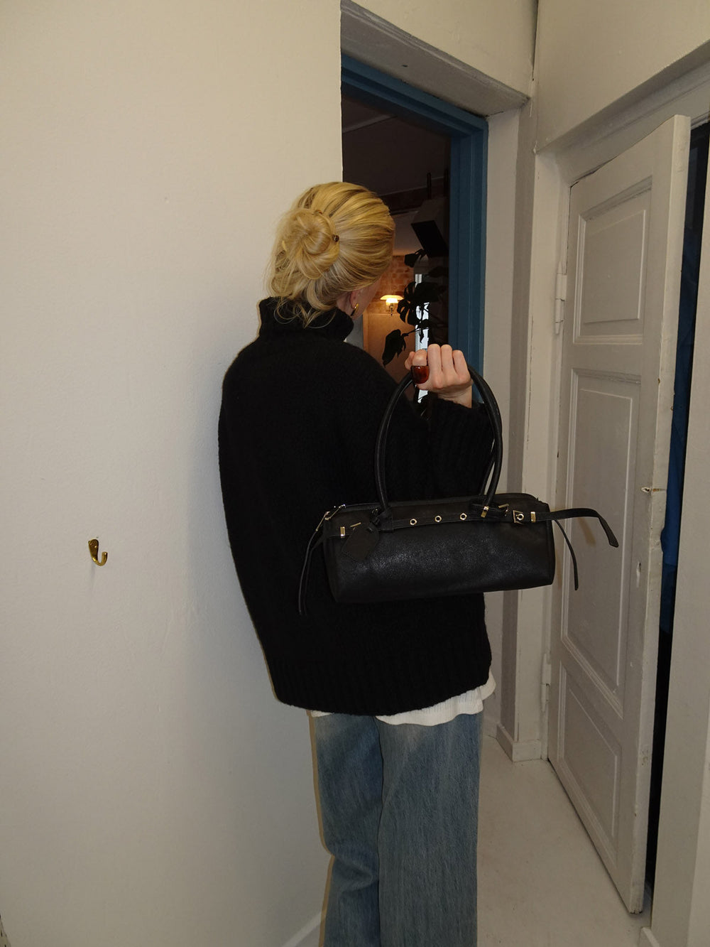 Bobby handbag with metal buttons - Black