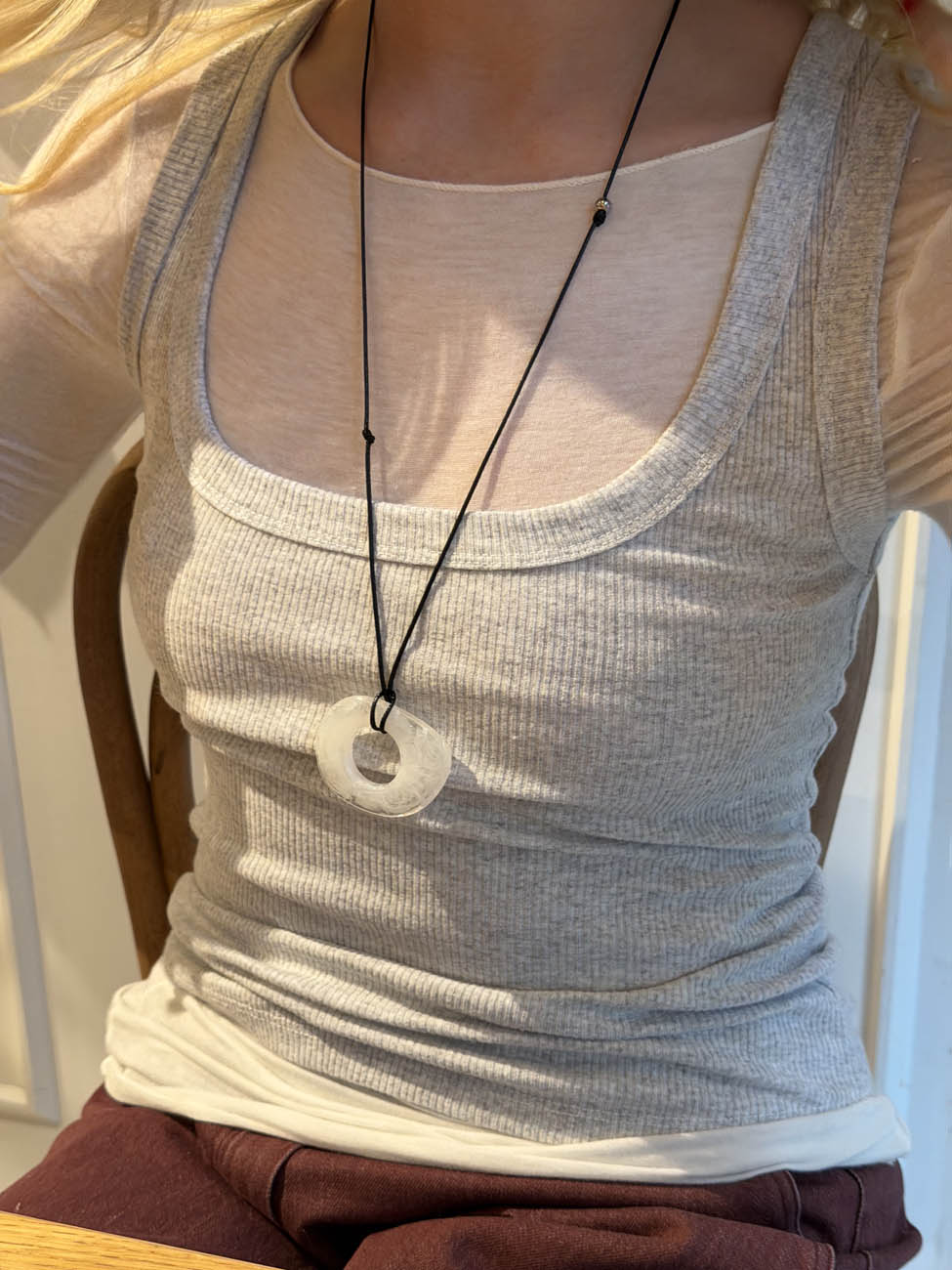 Juliet necklace with pendant - White