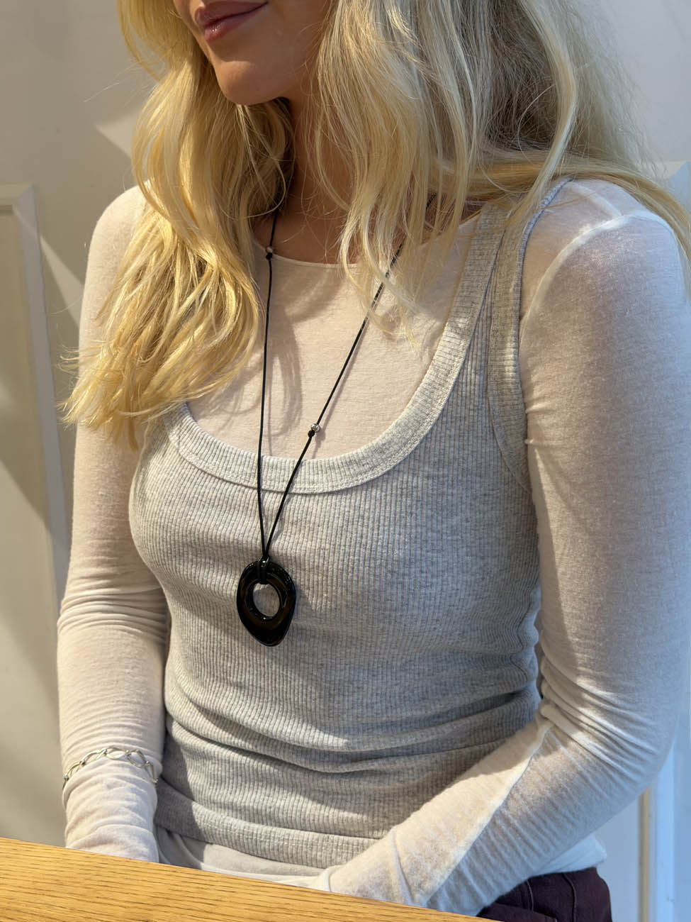 Juliet necklace with pendant - Black