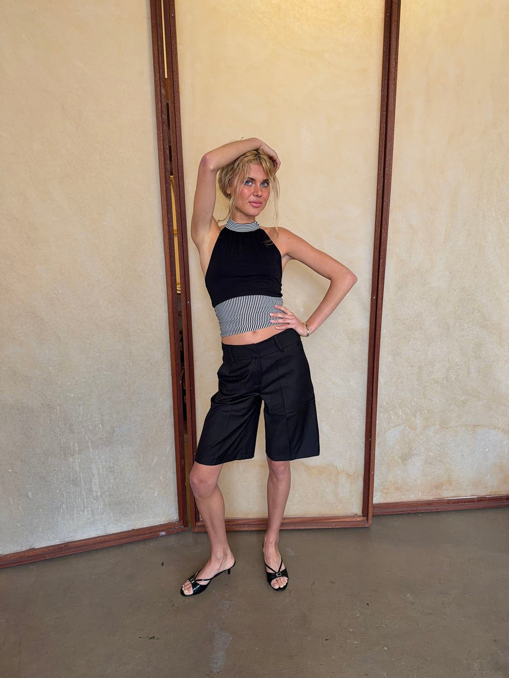 Debby halterneck top with stripes - Black/grey/white