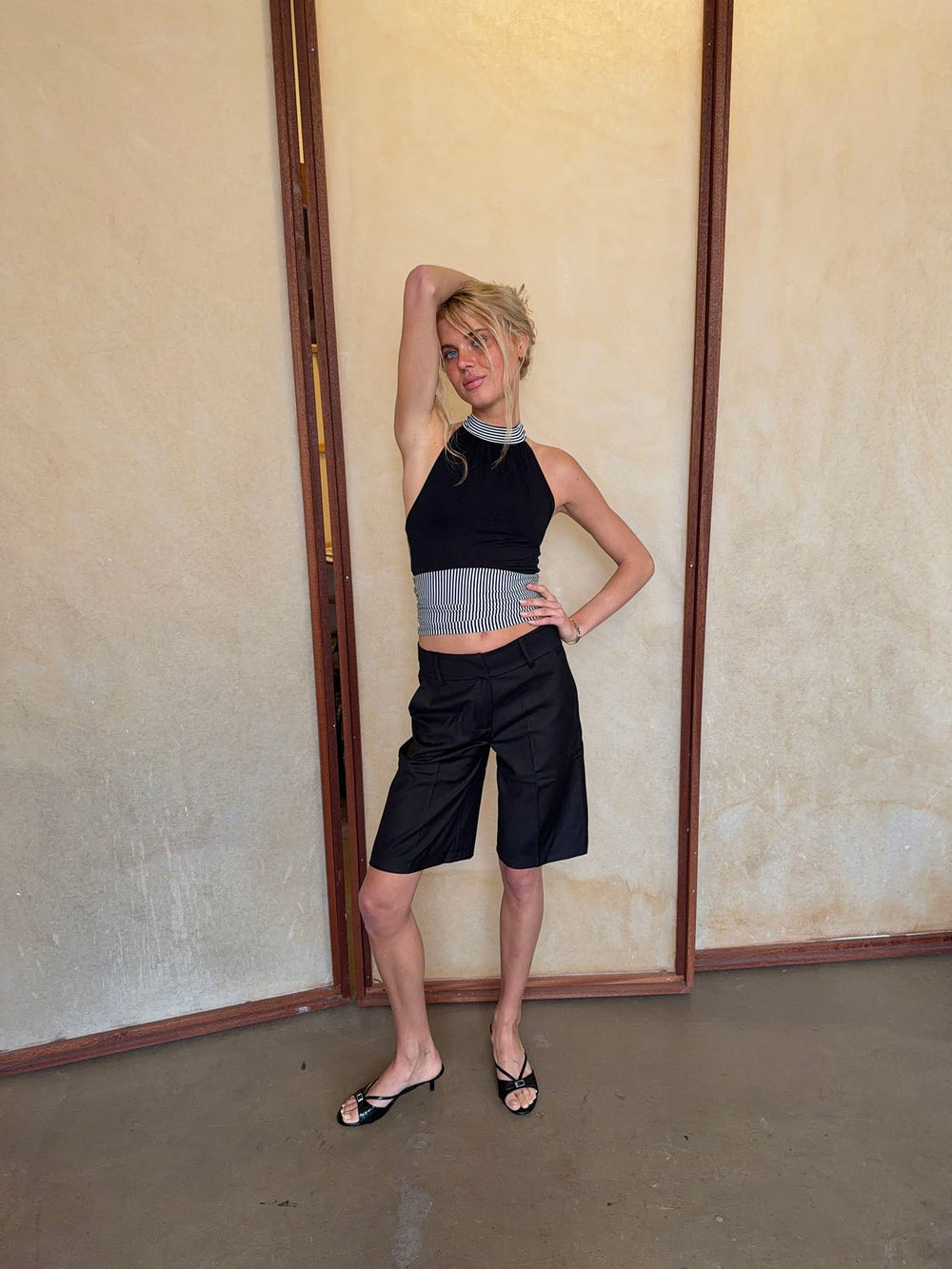 Debby halterneck top with stripes - Black/grey/white