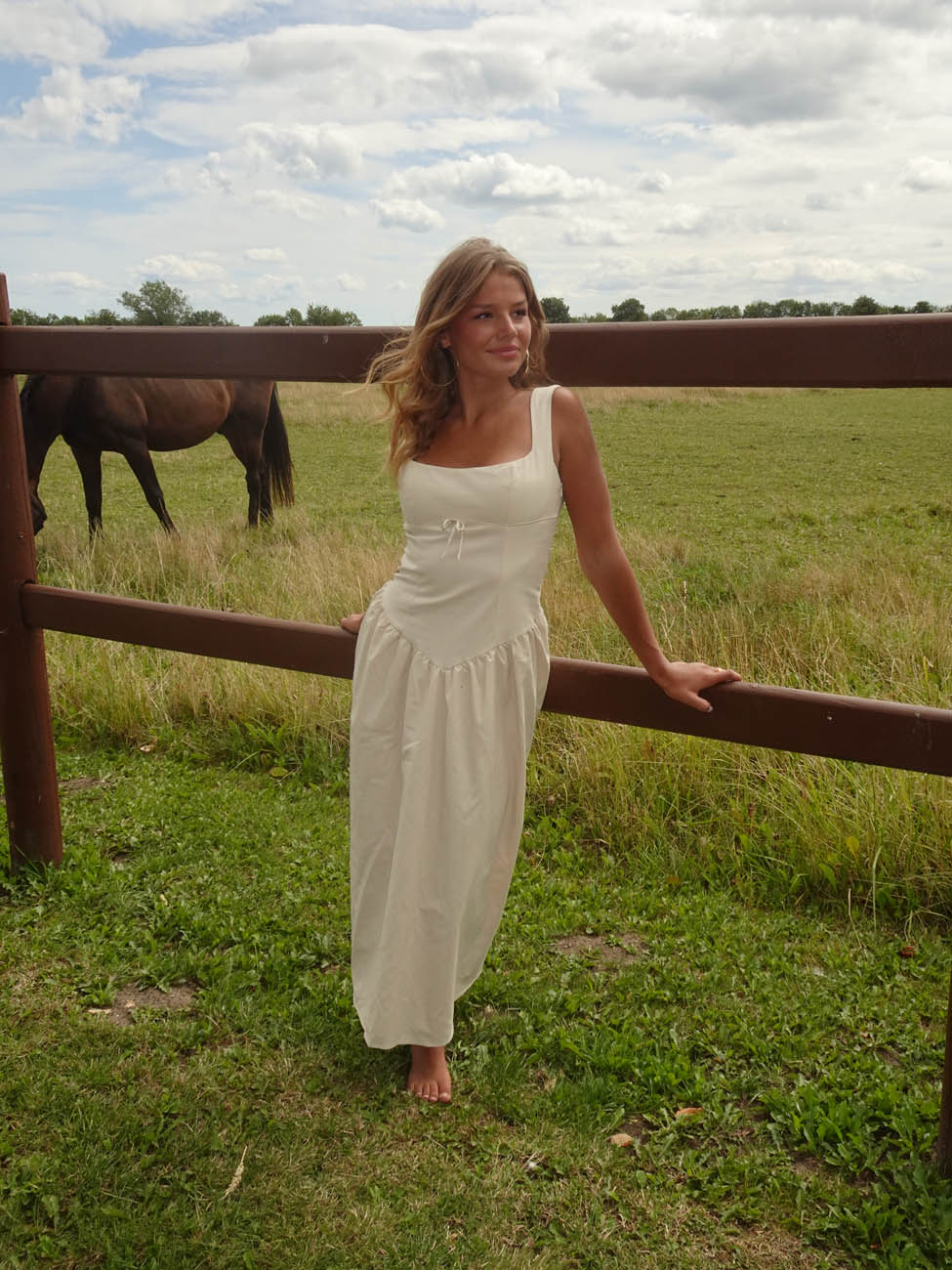 Solia linen dress – Beige