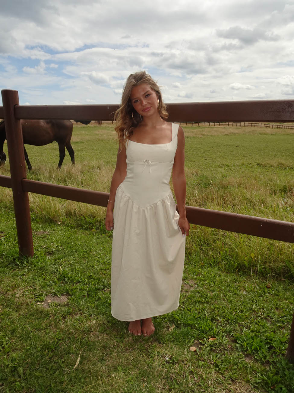 Solia linen dress – Beige