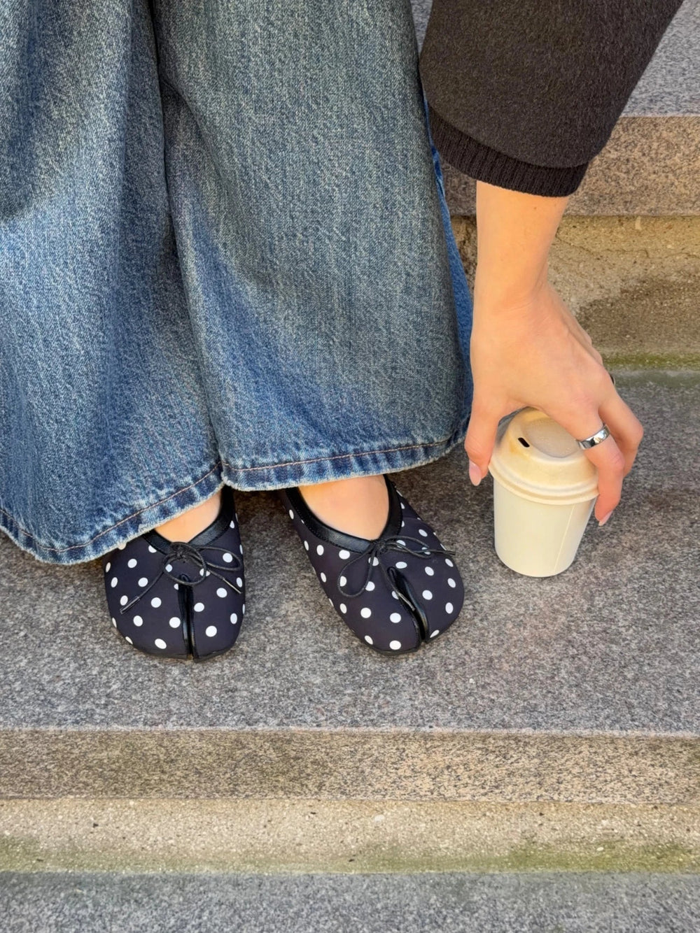 Tovea split toe ballerina with polka dots - Black/White