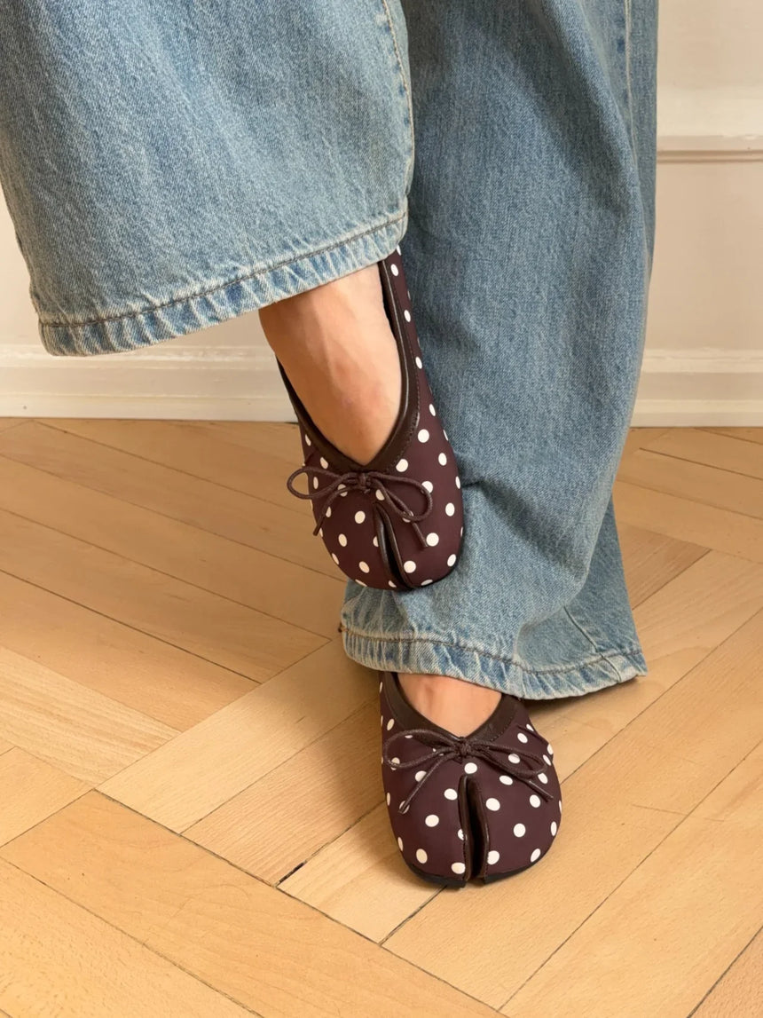 Tovea Split Toe Ballerina with Polka Dots - Brown/White