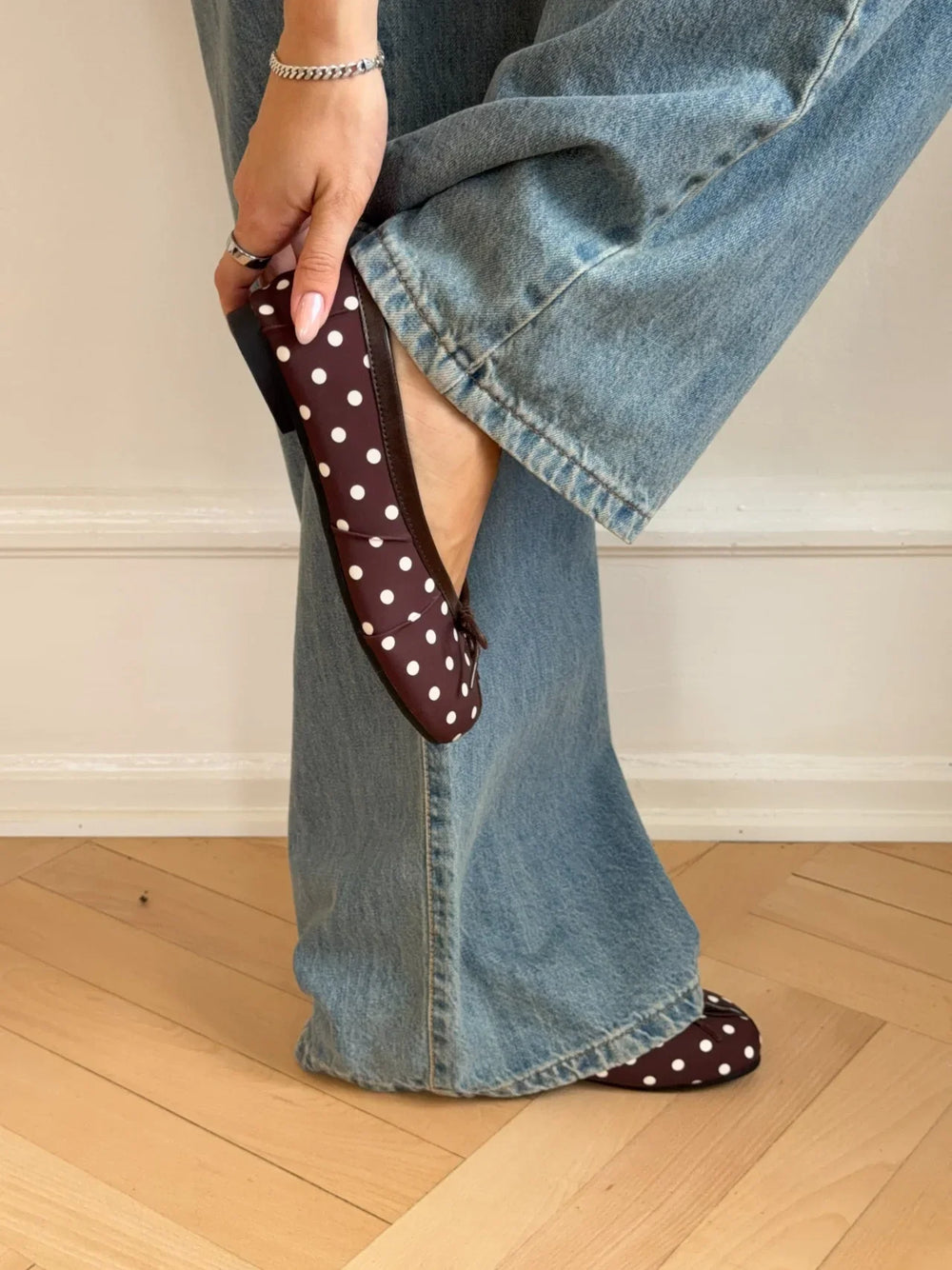 Tovea Split Toe Ballerina with Polka Dots - Brown/White