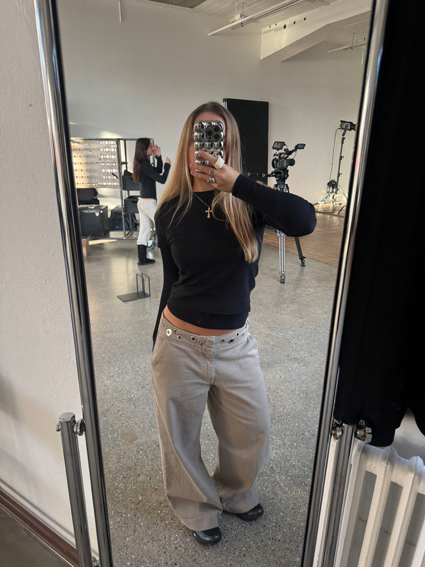 Tanija jeans with ring details – Beige