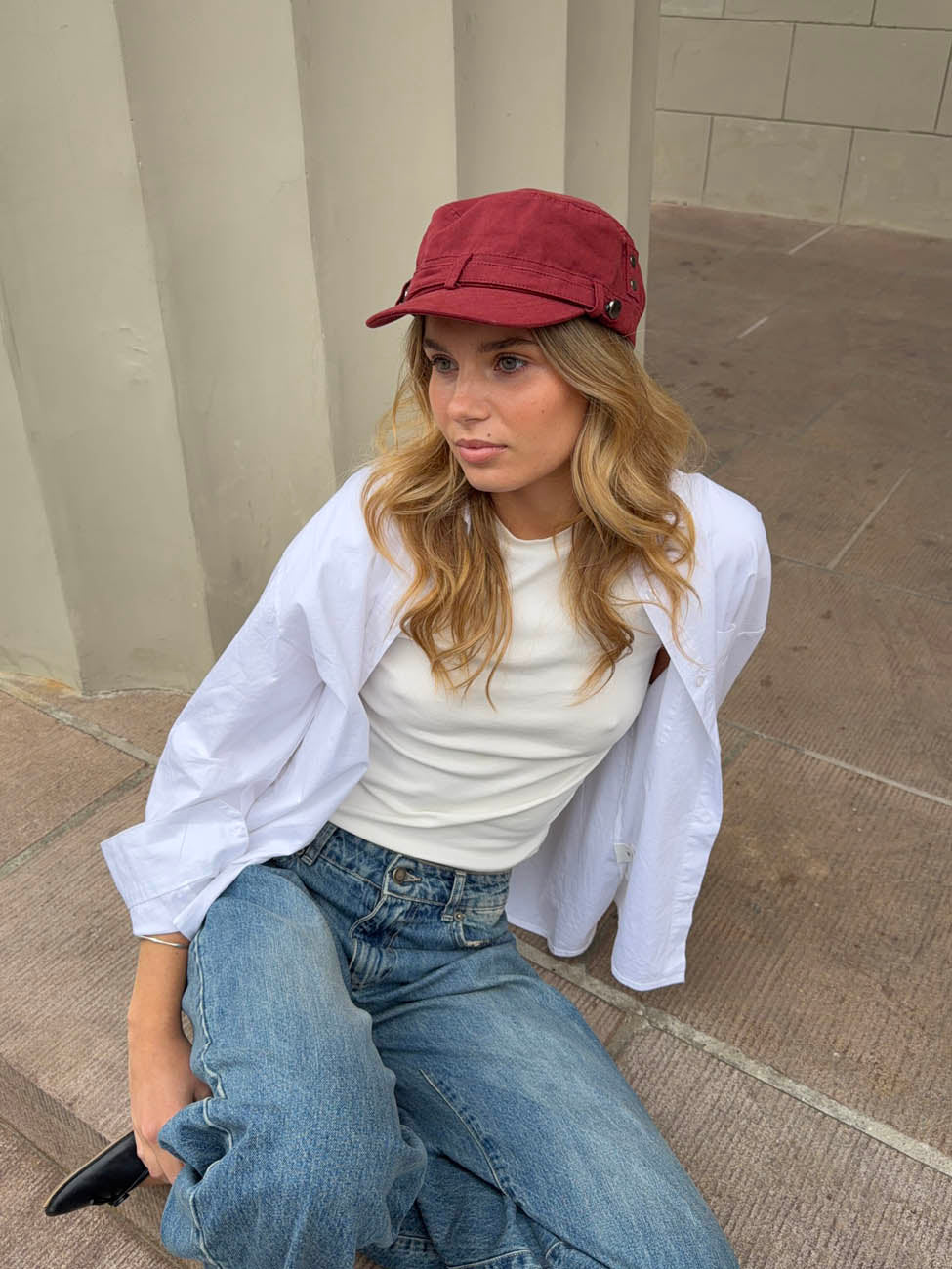 Jona cap with details - Red
