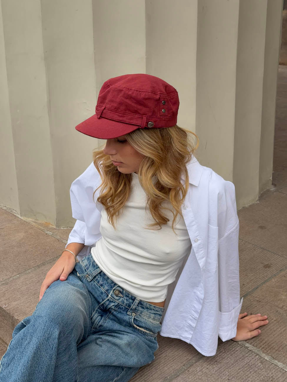 Jona cap with details - Red