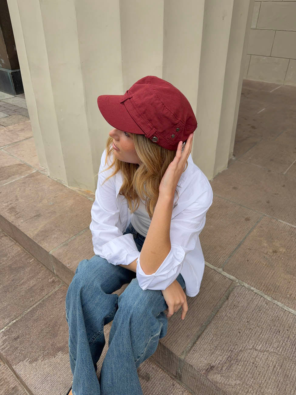 Jona cap with details - Red