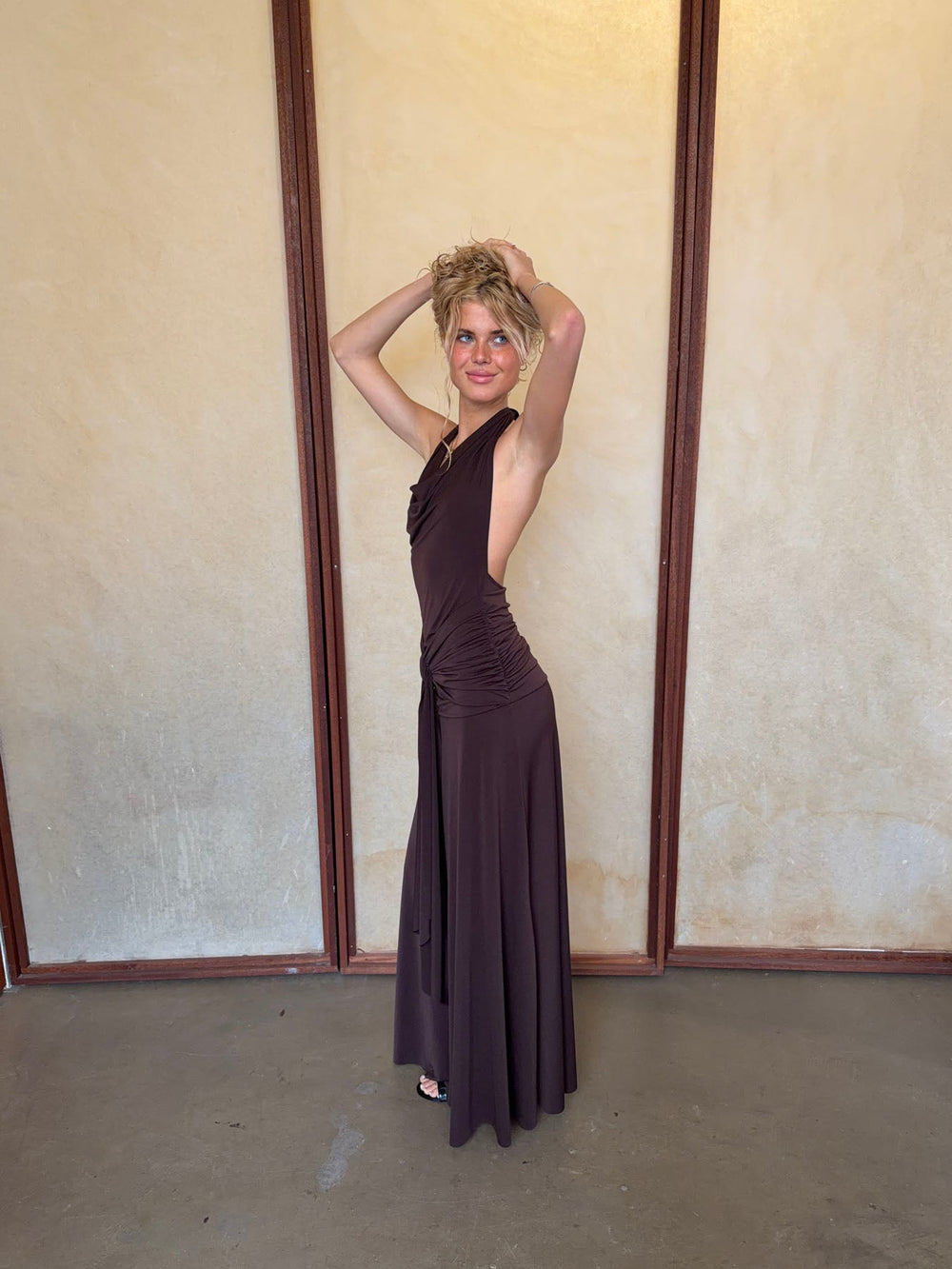 Redina dress with open back - Brown