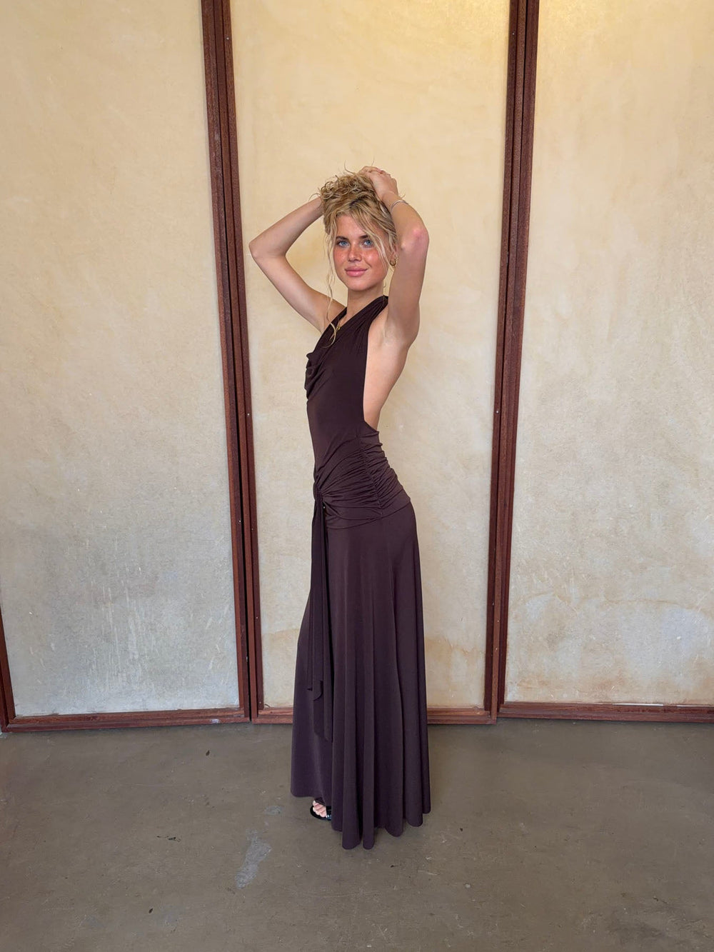 Redina dress with open back - Brown