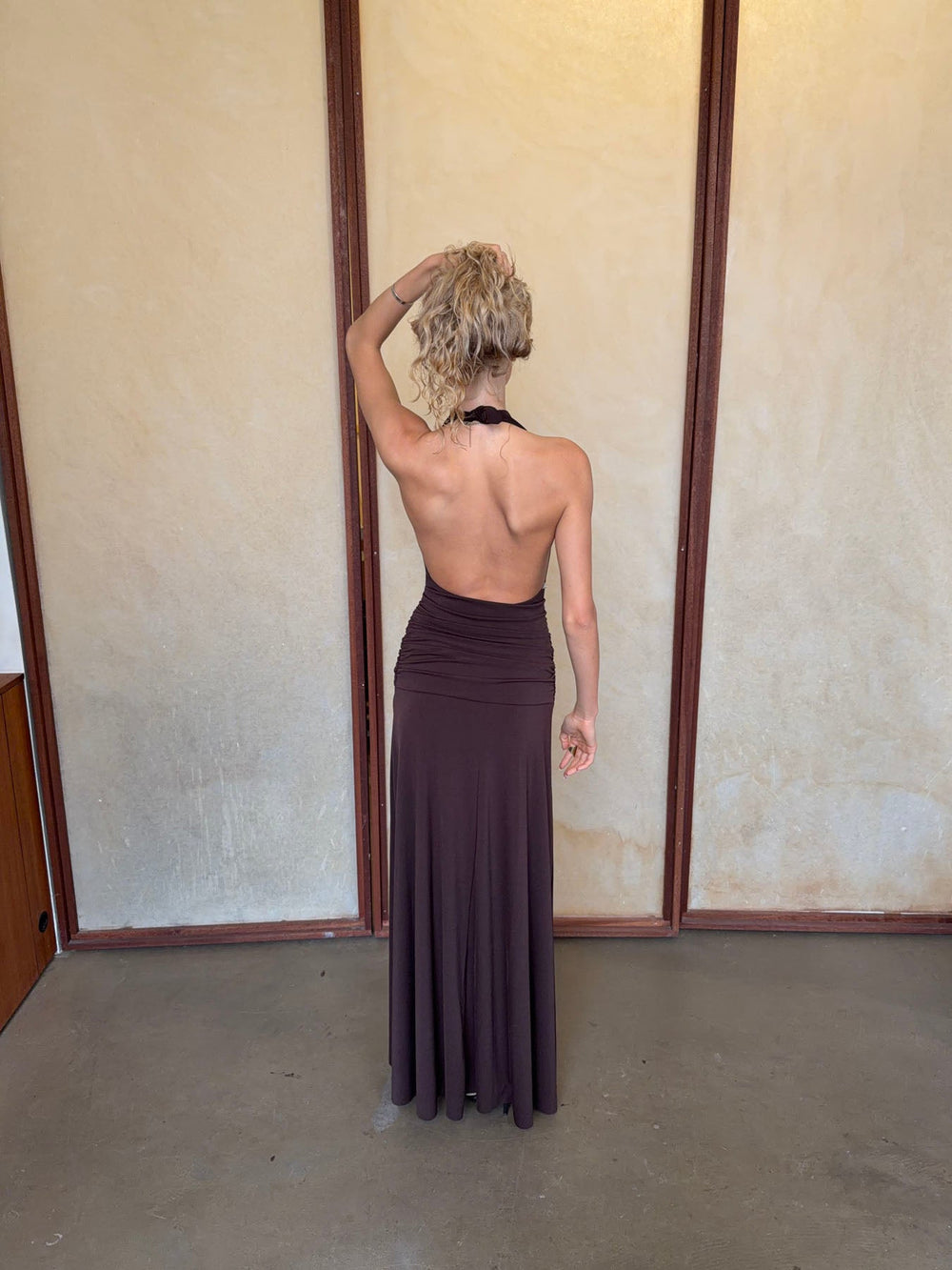 Redina dress with open back - Brown