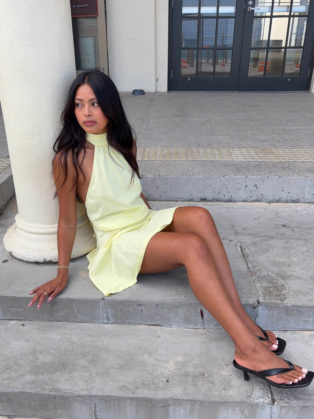 Kaiana dress with open back - Yellow