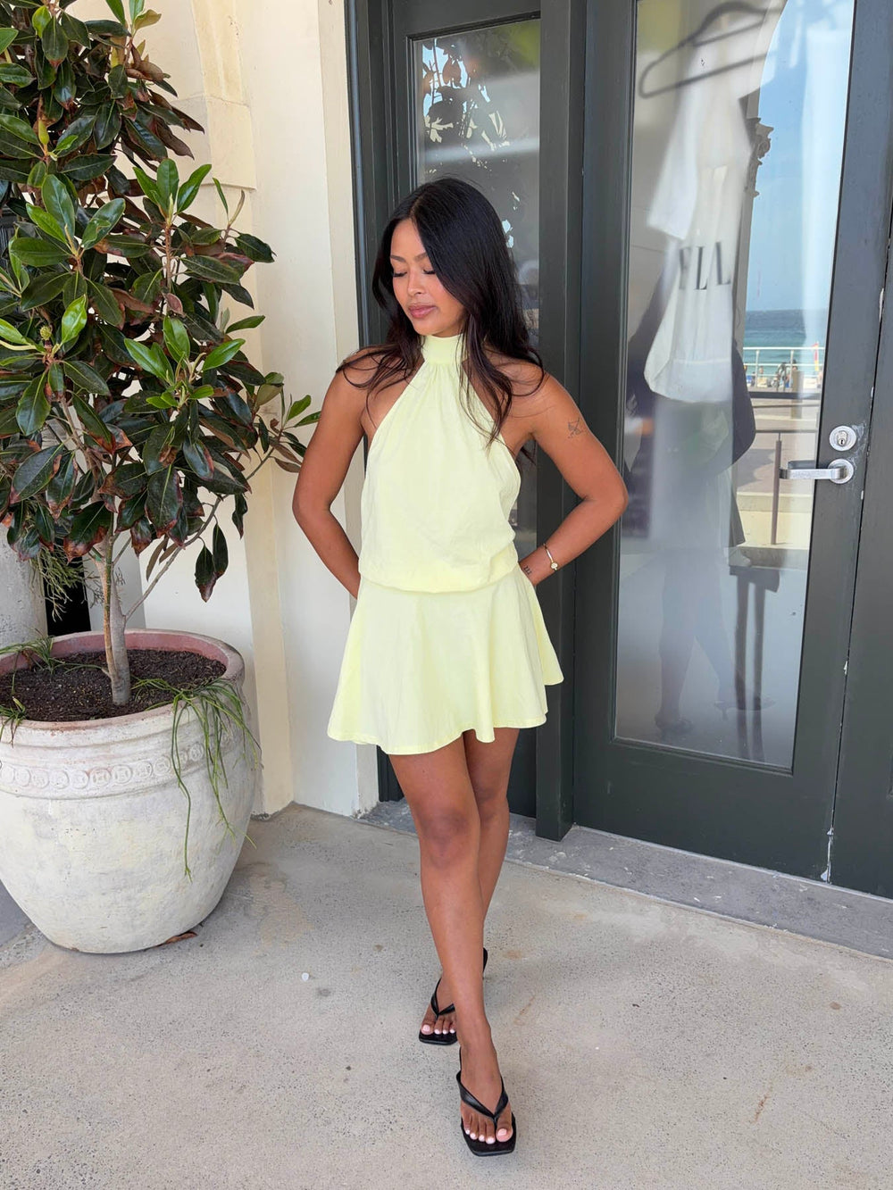 Kaiana dress with open back - Yellow