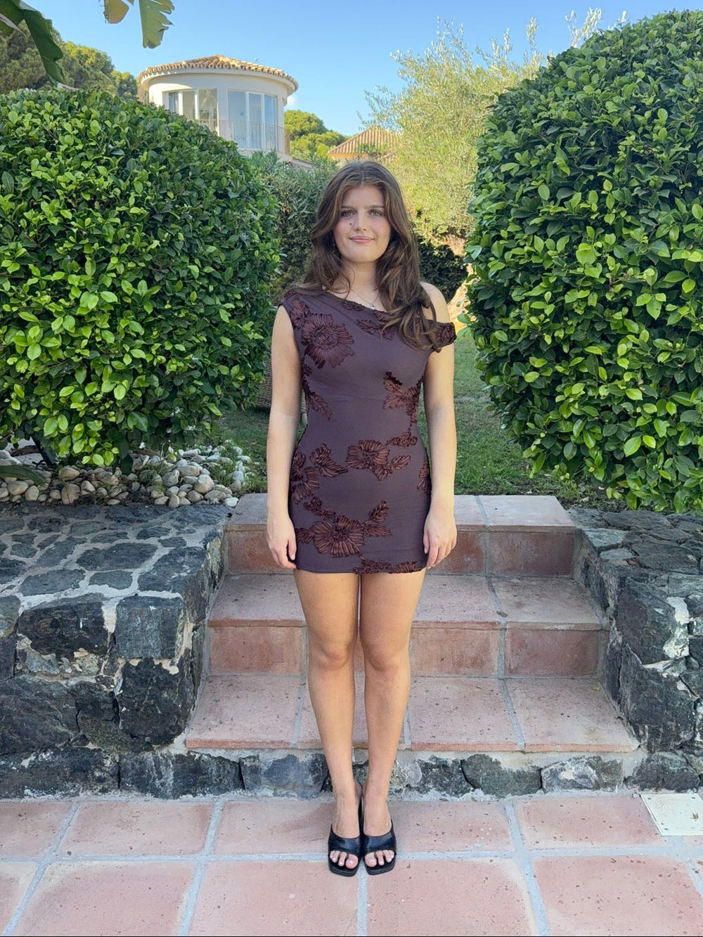 Avina dress with flowers - brown