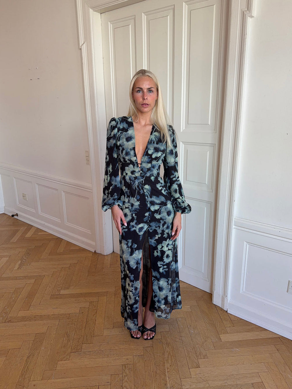 Floral dress with flowers - Navy/white