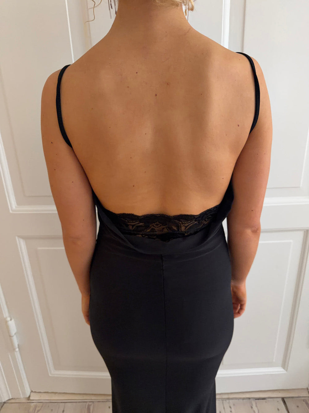 Marajana dress with deep lace back - Black
