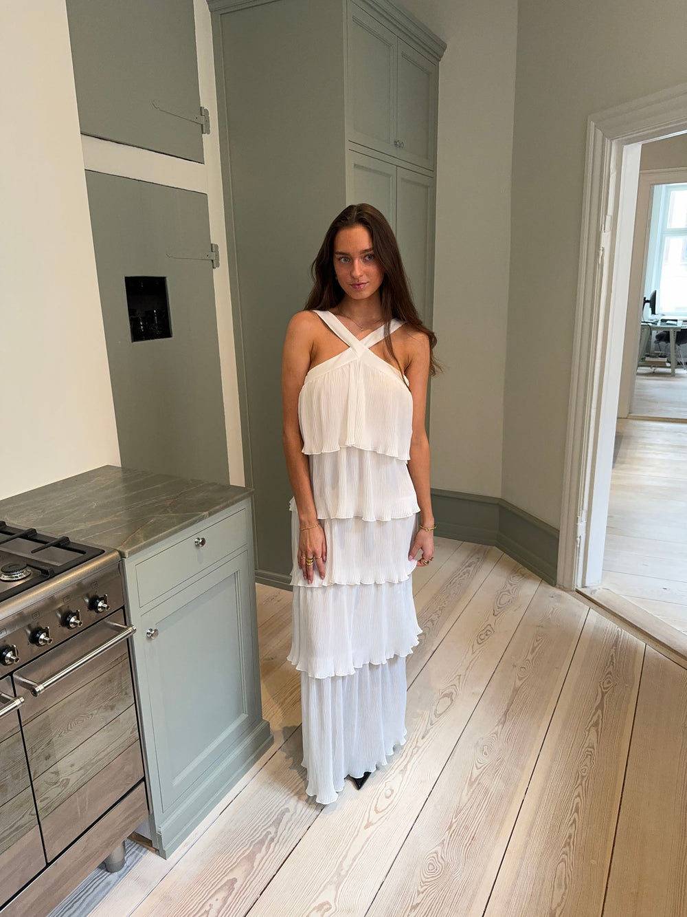 Daicy dress with ruffles - White