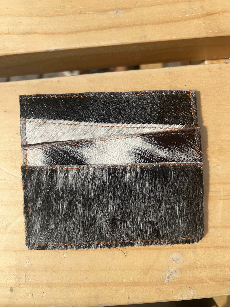 Siva cowhide cardholder – White/black/dark brown