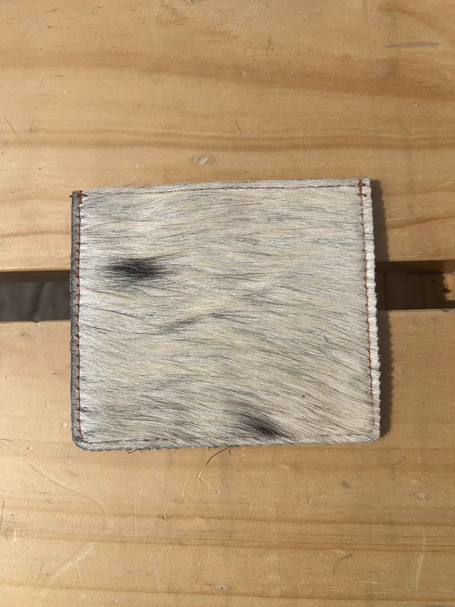 Siva cowhide cardholder – White/black/dark brown