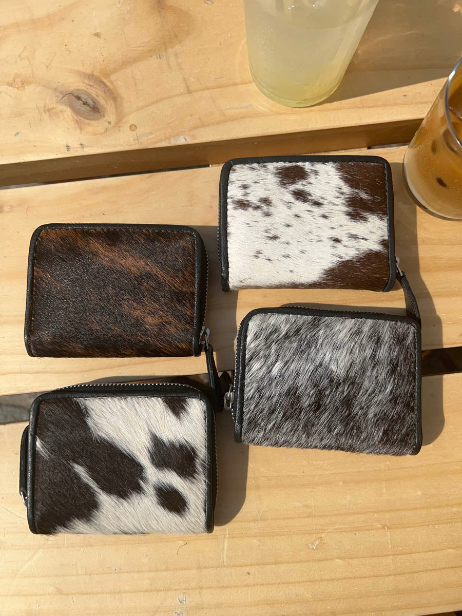 Cela cowhide purse – White/dark brown/black
