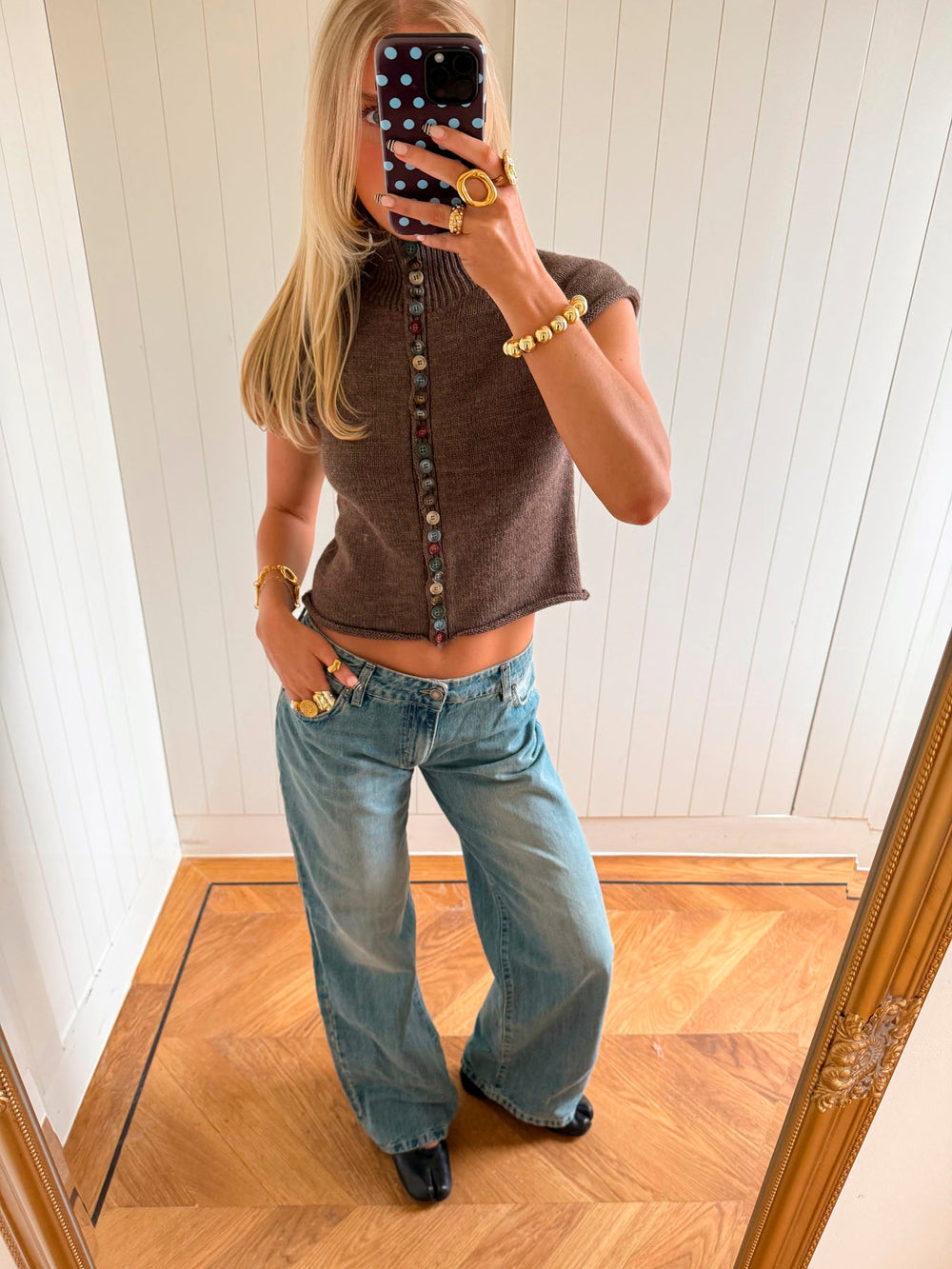 Scandivv short sleeved knit top with buttons - Brown/taupe