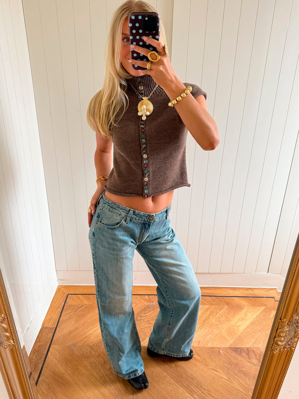 Scandivv short sleeved knit top with buttons - Brown/taupe