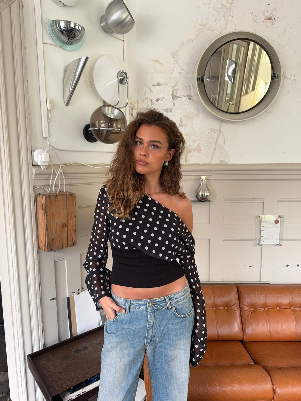 Kimmie long sleeved blouse with polka dots – Black/white