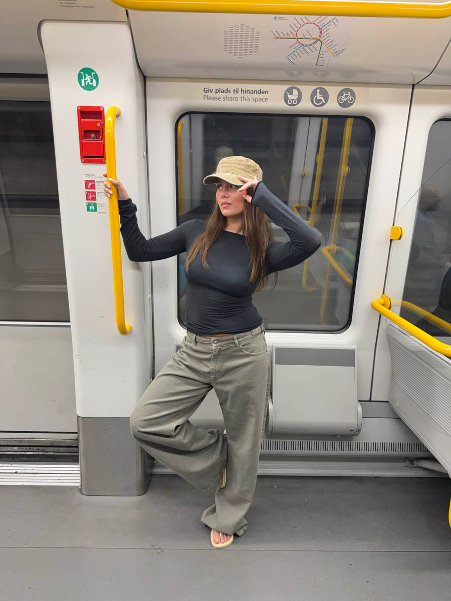 Kaia long-sleeved cashmere blouse – Black