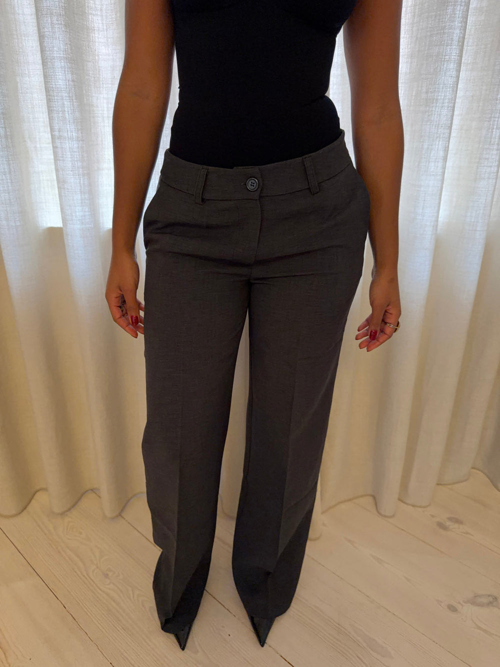 Kienna low-waisted suit pants - Grey