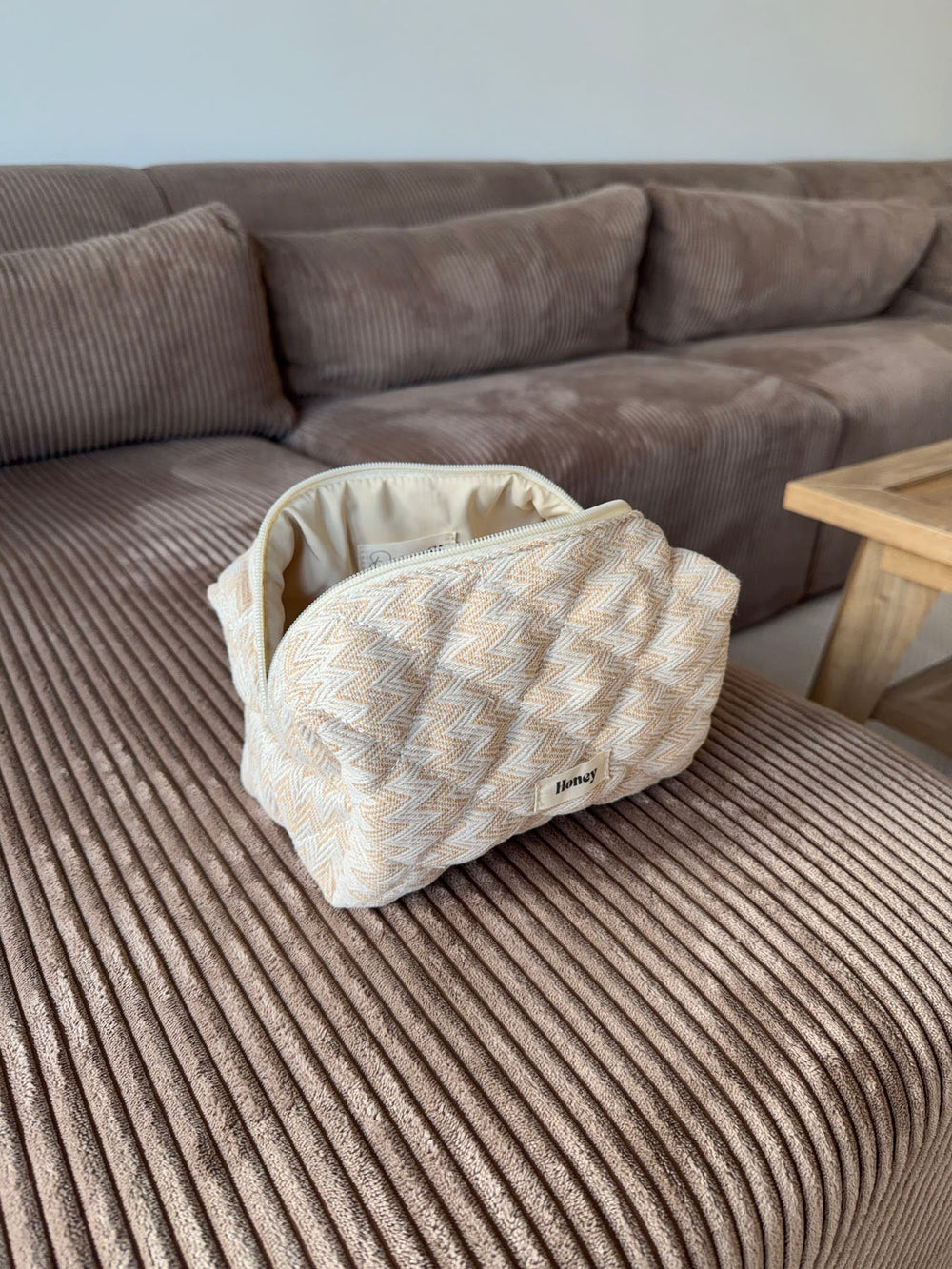 Honey large toiletry bag with pattern - Beige