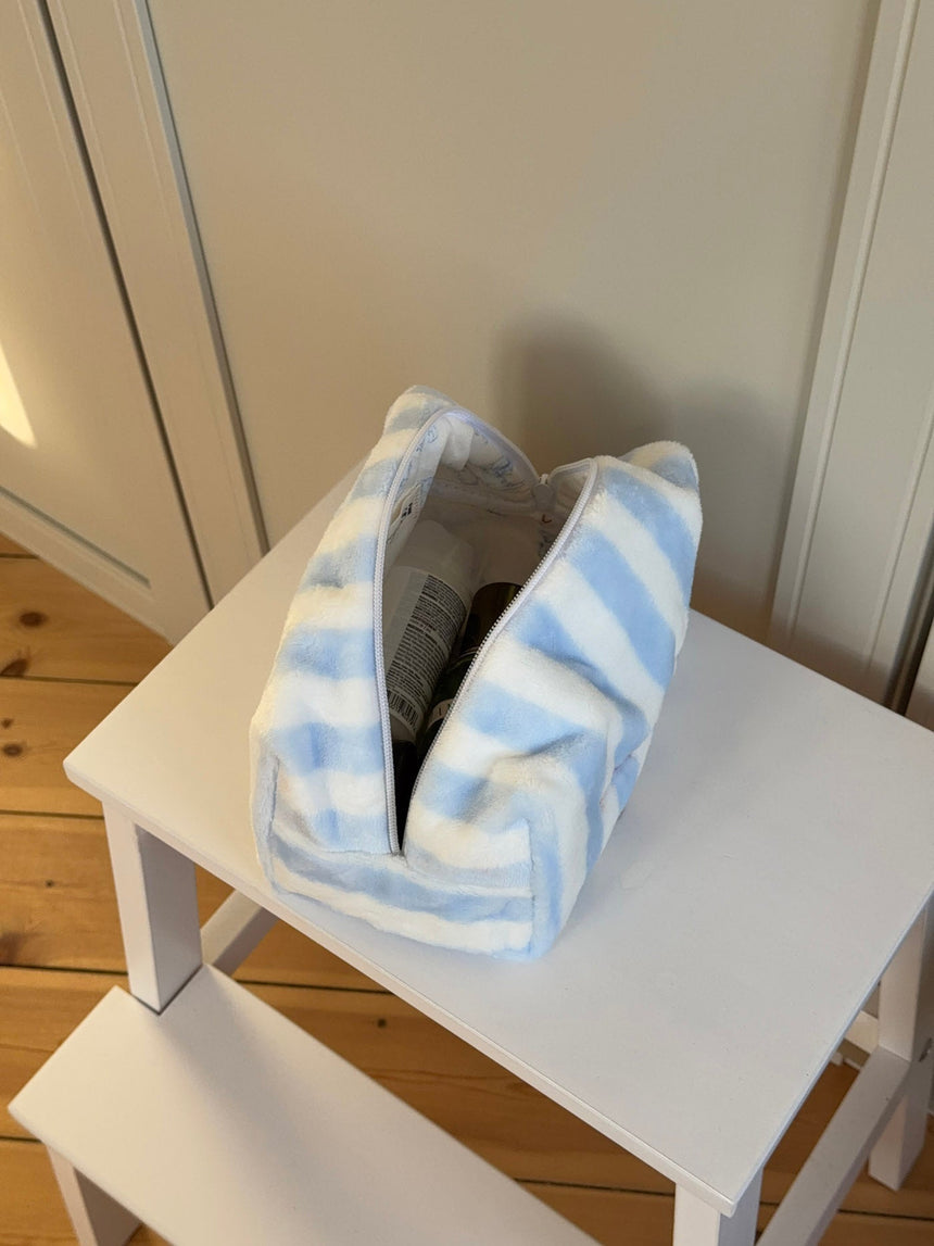 Honey small toiletry bag with stripes – White/blue